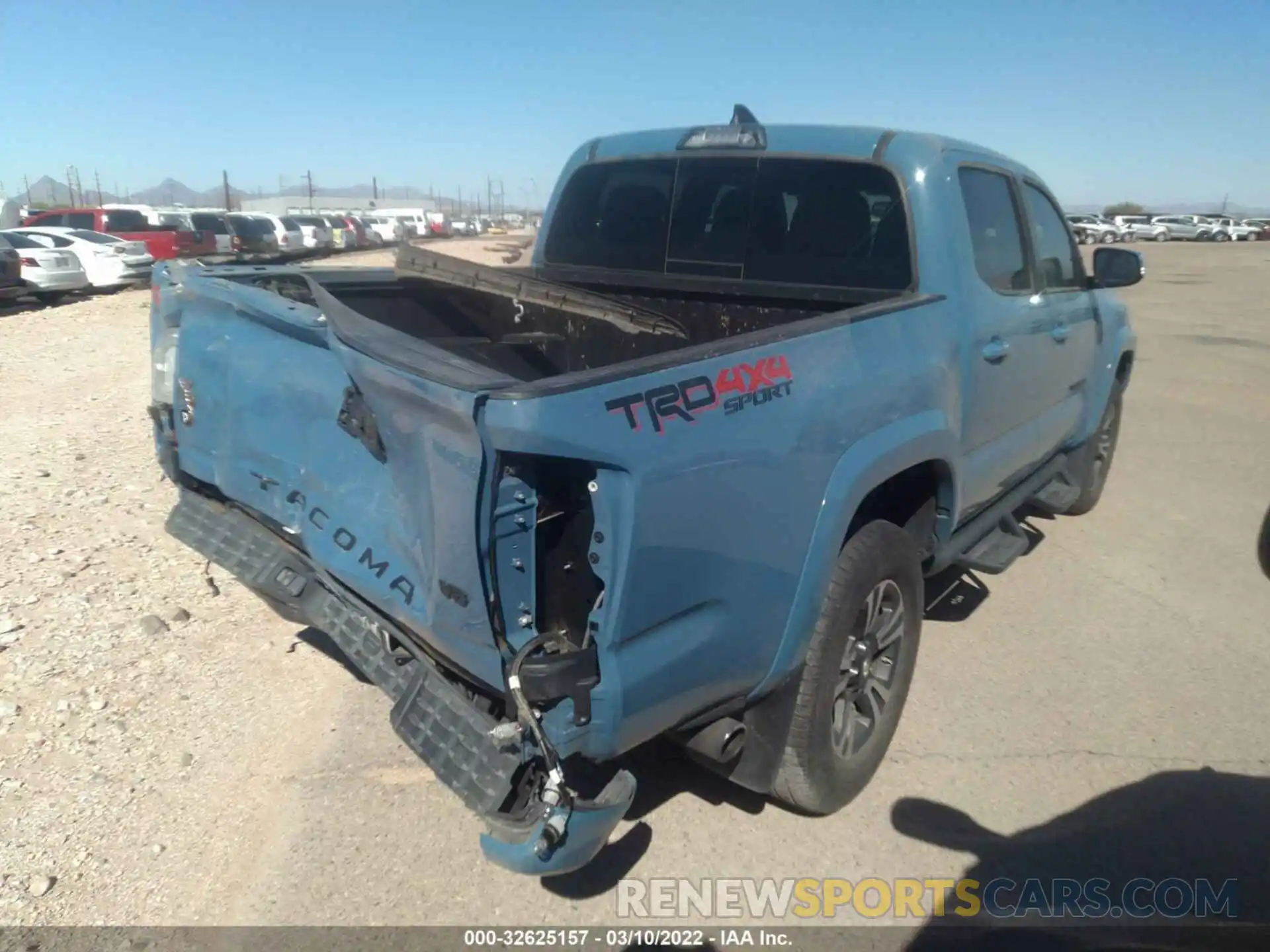 4 Photograph of a damaged car 3TMCZ5AN6KM269372 TOYOTA TACOMA 4WD 2019