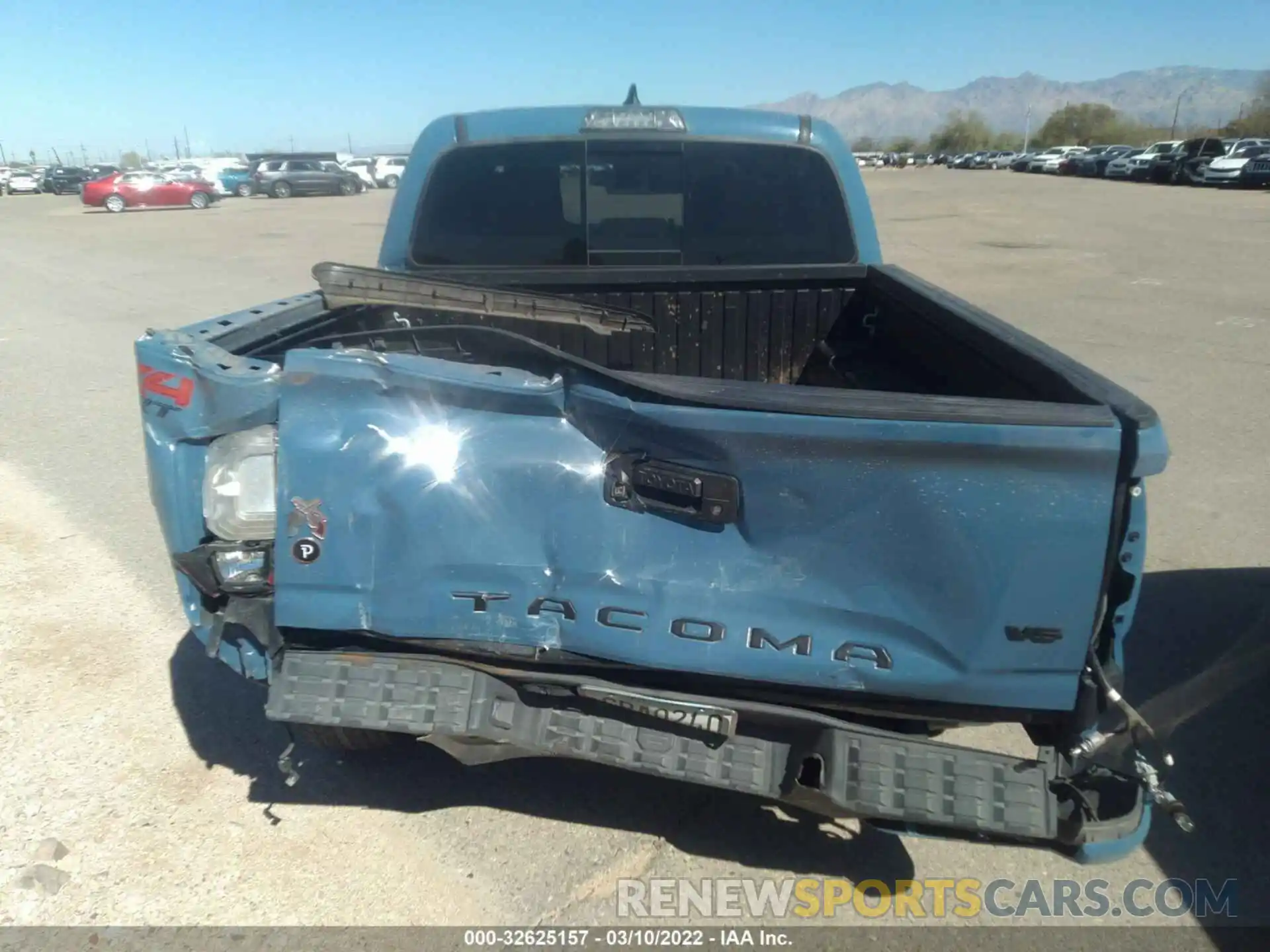 6 Photograph of a damaged car 3TMCZ5AN6KM269372 TOYOTA TACOMA 4WD 2019