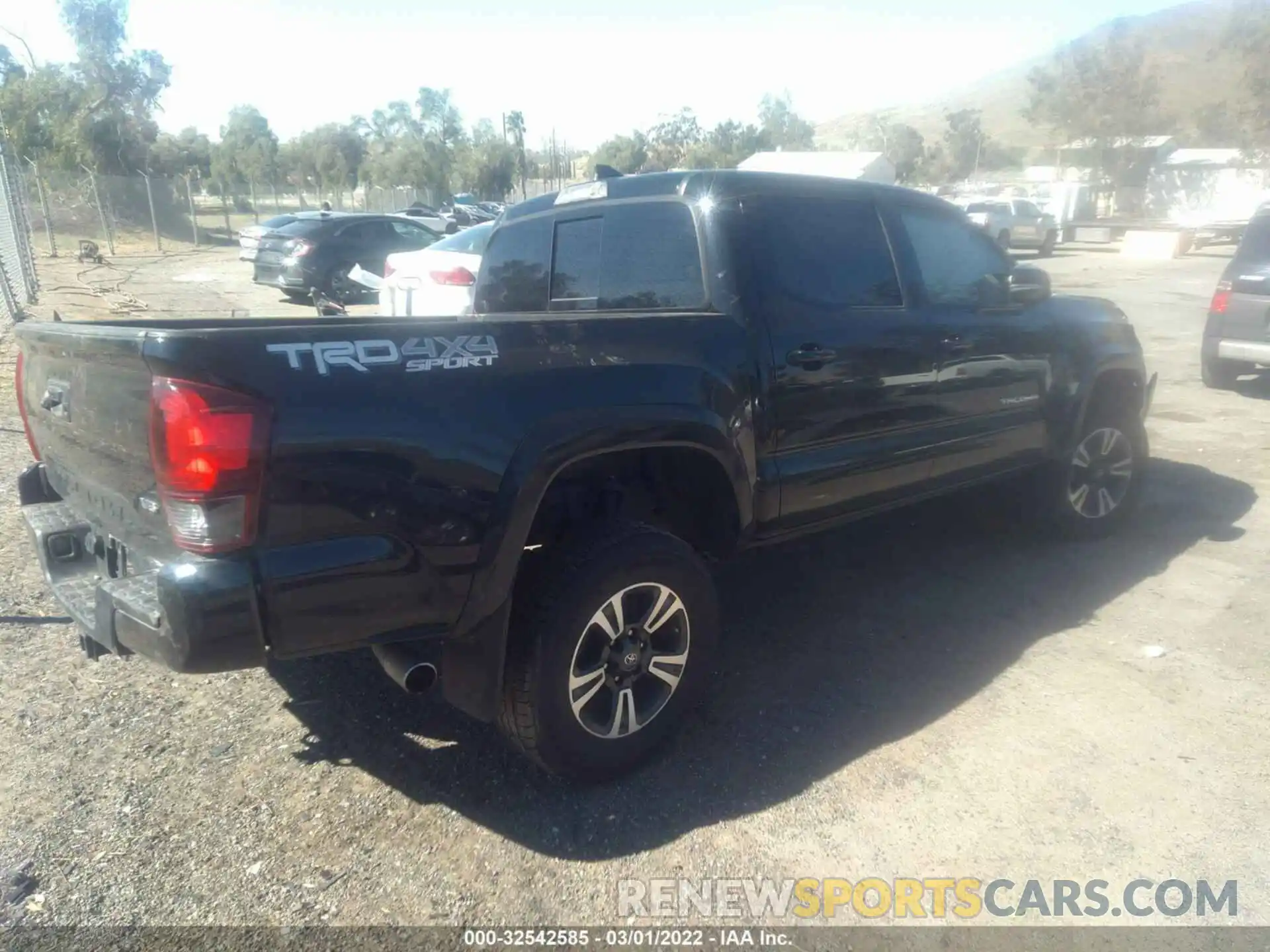 4 Photograph of a damaged car 3TMCZ5AN6KM270747 TOYOTA TACOMA 4WD 2019