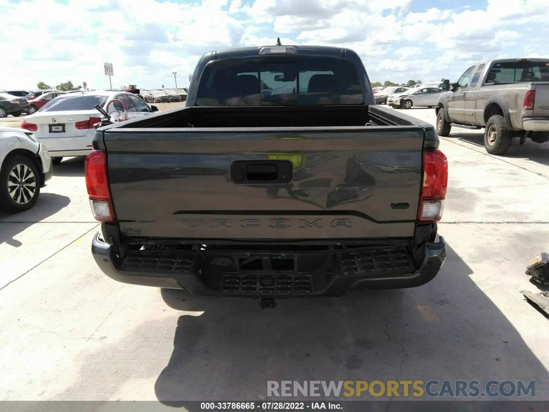 6 Photograph of a damaged car 3TMCZ5AN6KM288102 TOYOTA TACOMA 4WD 2019