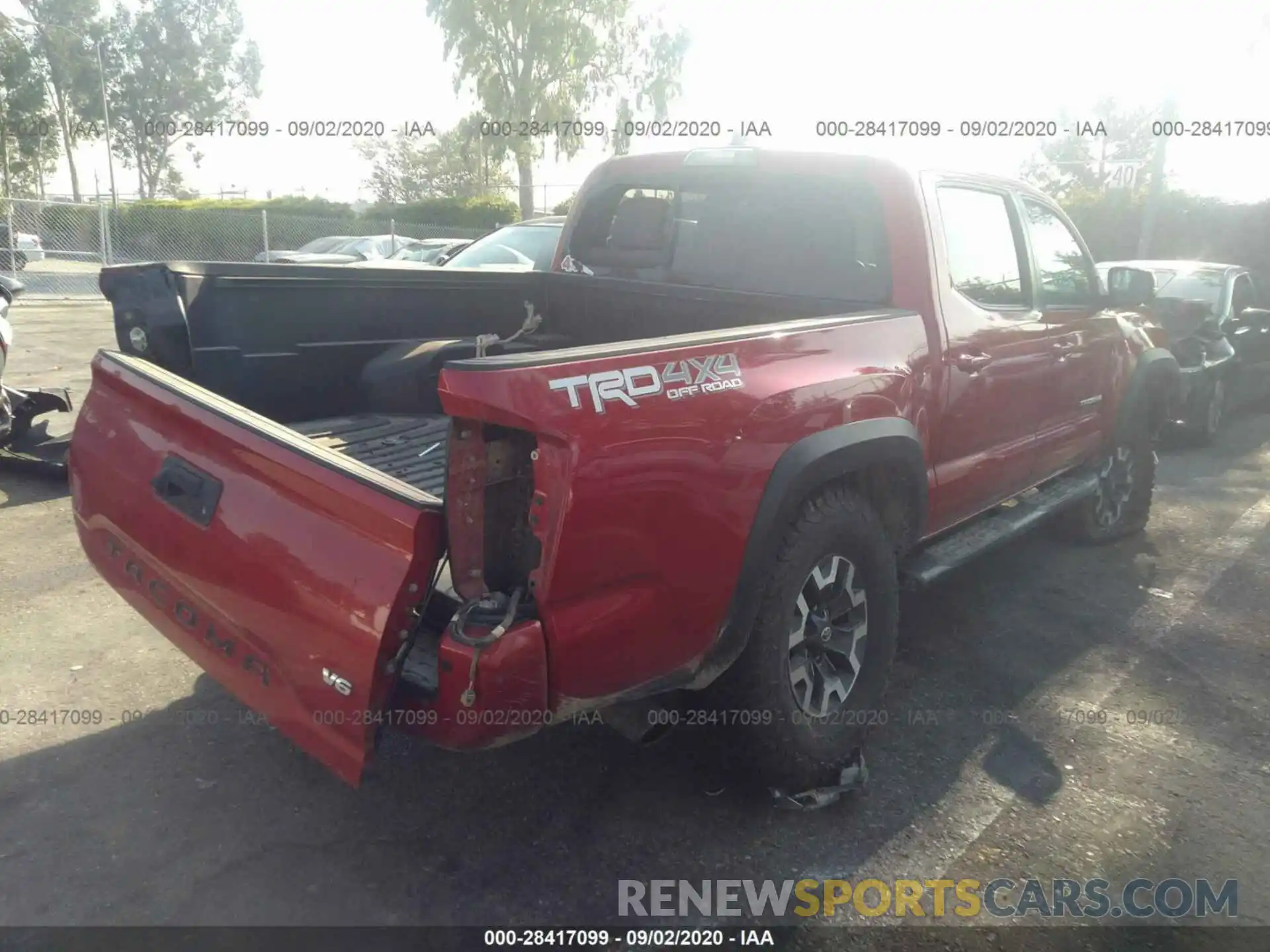 4 Photograph of a damaged car 3TMCZ5AN7KM194231 TOYOTA TACOMA 4WD 2019