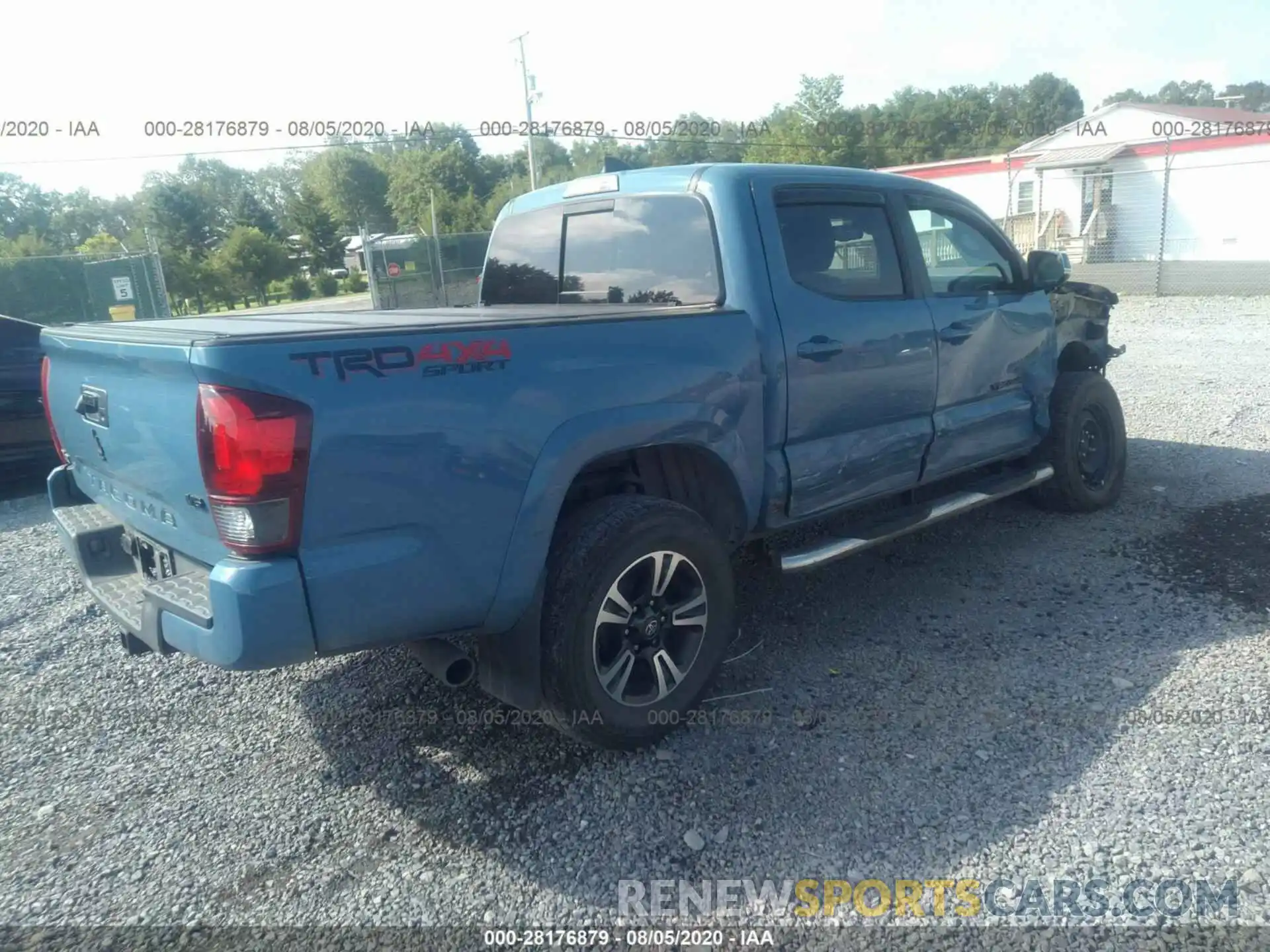 4 Photograph of a damaged car 3TMCZ5AN7KM202361 TOYOTA TACOMA 4WD 2019