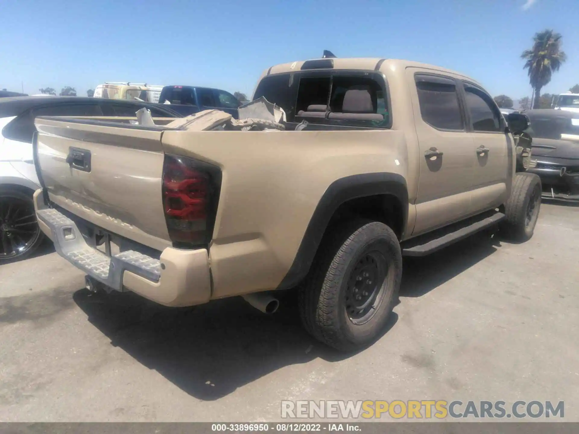 4 Photograph of a damaged car 3TMCZ5AN7KM207110 TOYOTA TACOMA 4WD 2019