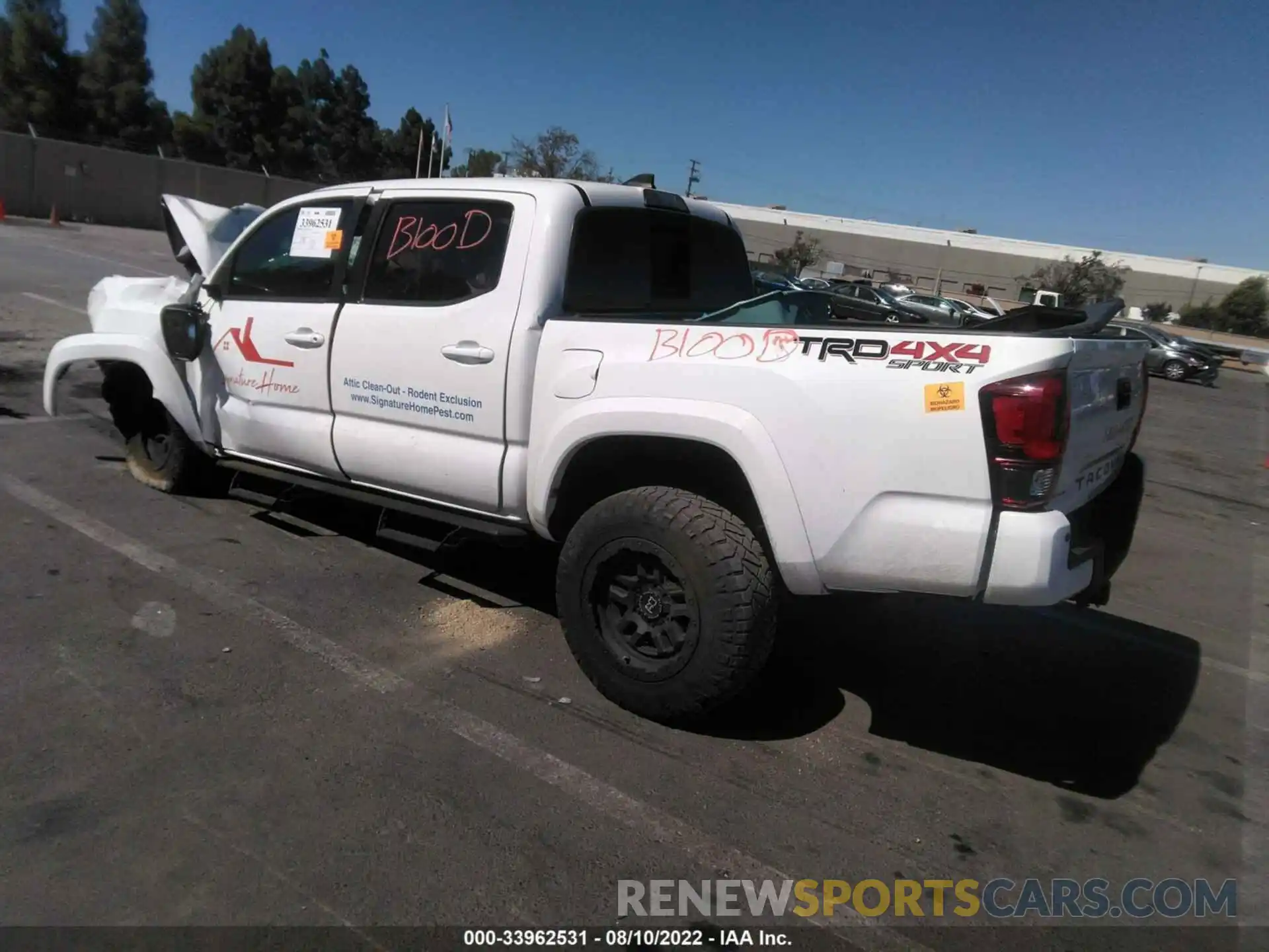 3 Photograph of a damaged car 3TMCZ5AN7KM214963 TOYOTA TACOMA 4WD 2019