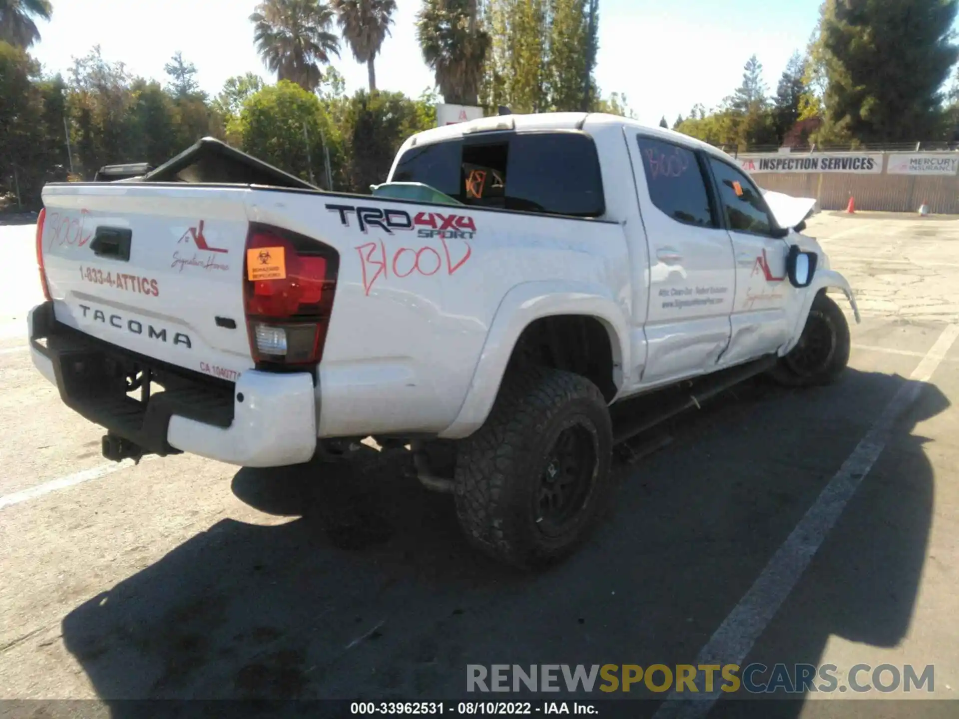 4 Photograph of a damaged car 3TMCZ5AN7KM214963 TOYOTA TACOMA 4WD 2019