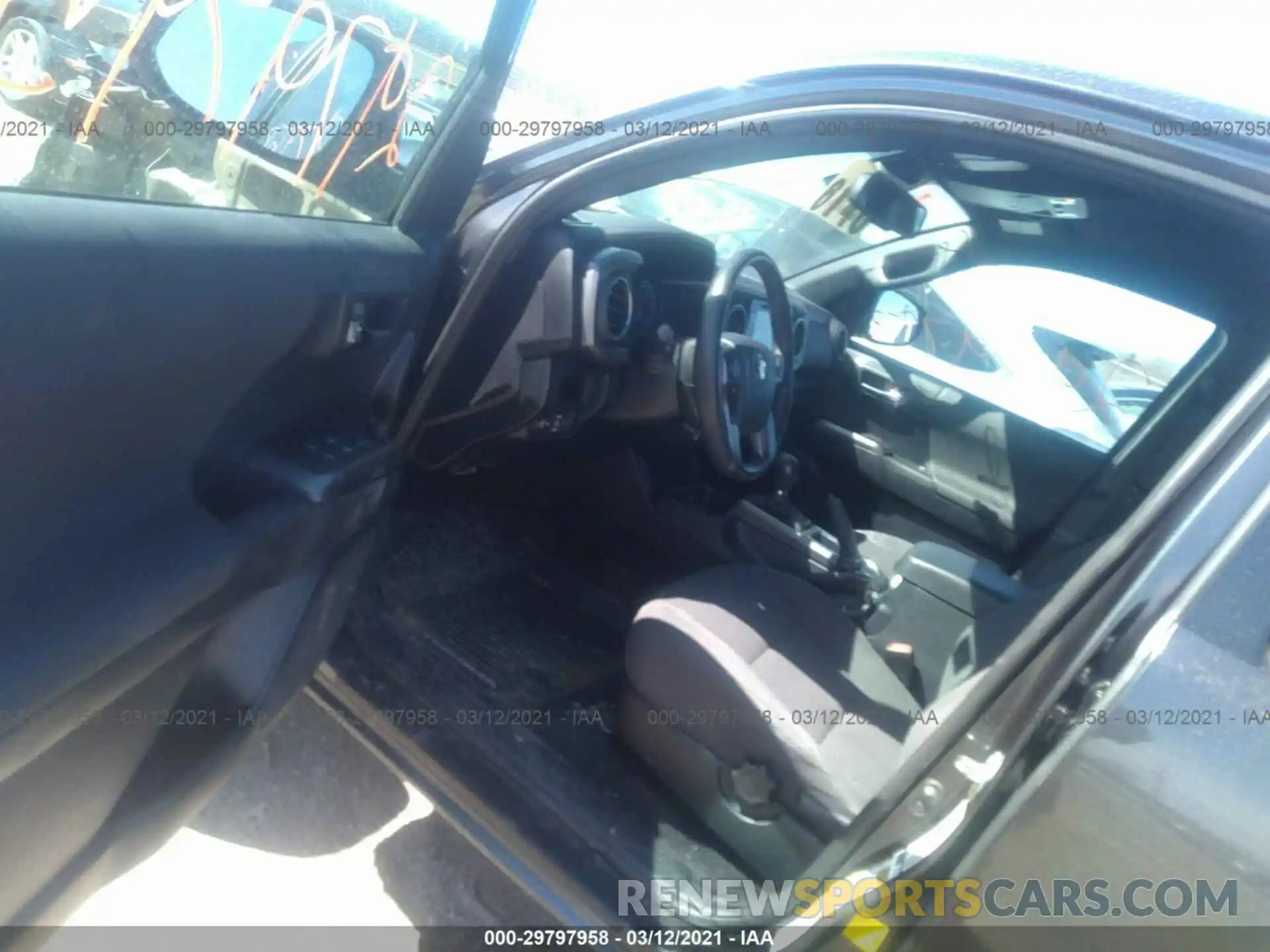 5 Photograph of a damaged car 3TMCZ5AN7KM216910 TOYOTA TACOMA 4WD 2019