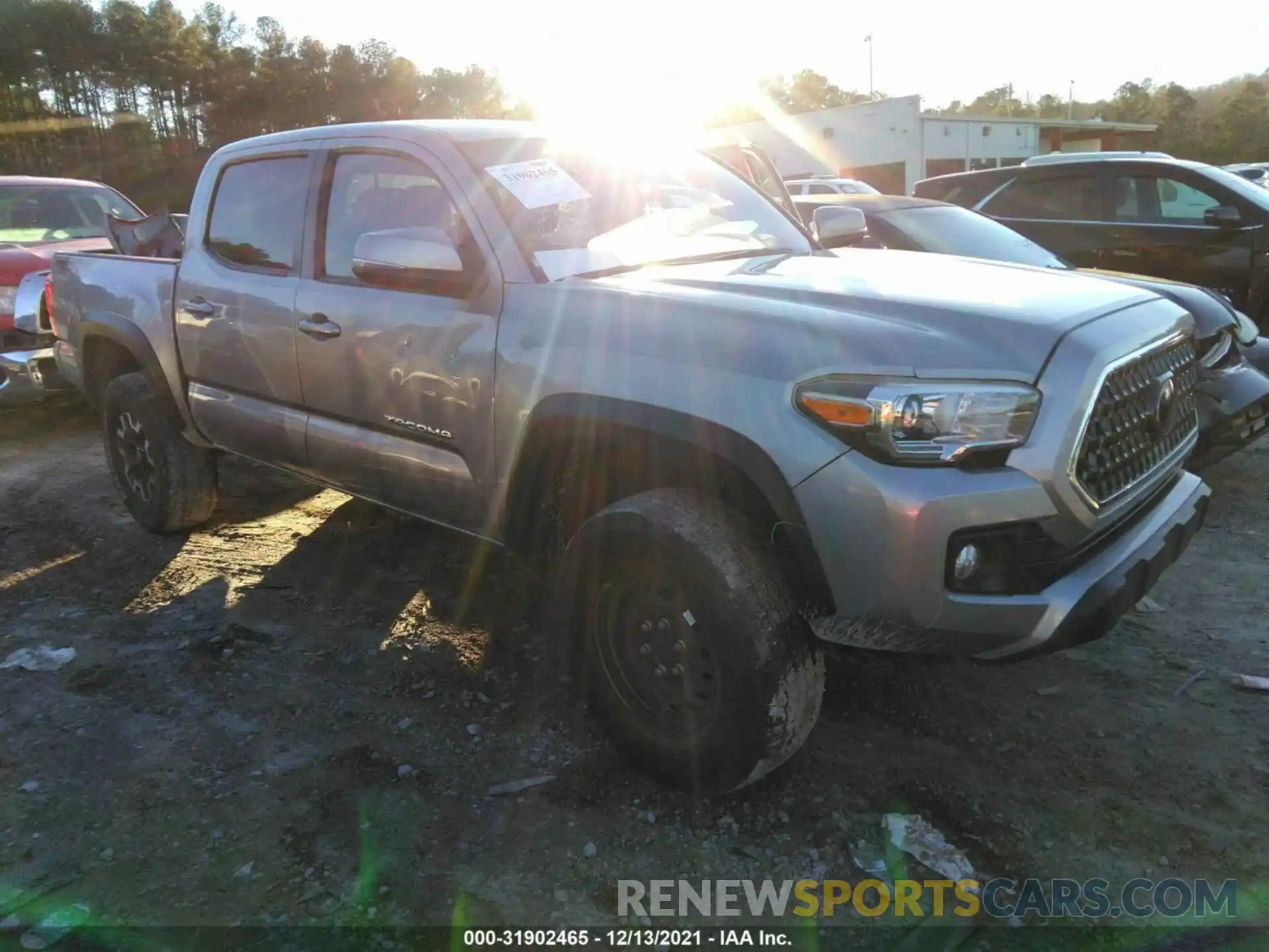 1 Photograph of a damaged car 3TMCZ5AN7KM220939 TOYOTA TACOMA 4WD 2019