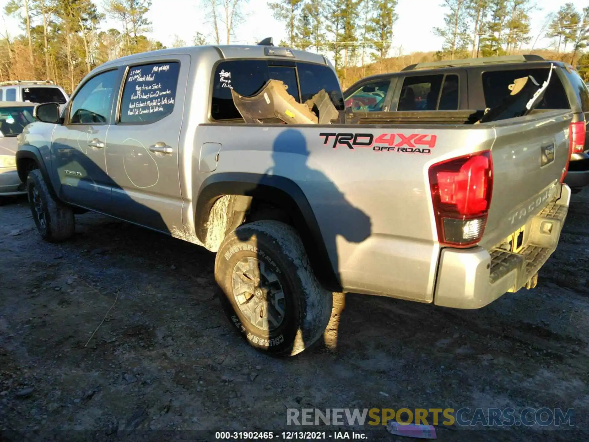 3 Photograph of a damaged car 3TMCZ5AN7KM220939 TOYOTA TACOMA 4WD 2019