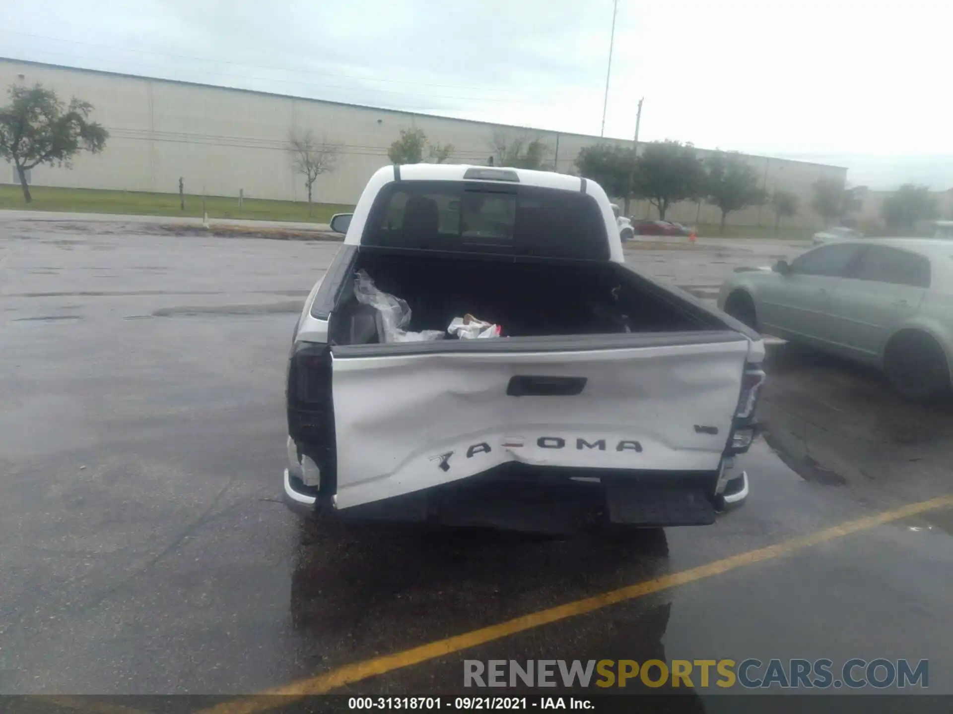 6 Photograph of a damaged car 3TMCZ5AN7KM229365 TOYOTA TACOMA 4WD 2019