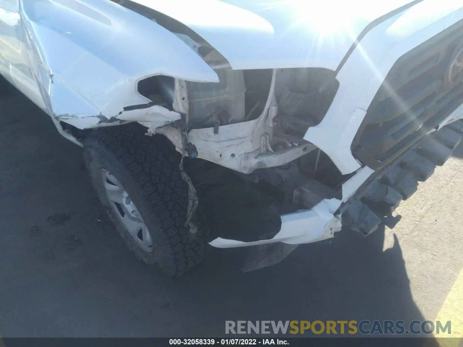 6 Photograph of a damaged car 3TMCZ5AN7KM229978 TOYOTA TACOMA 4WD 2019