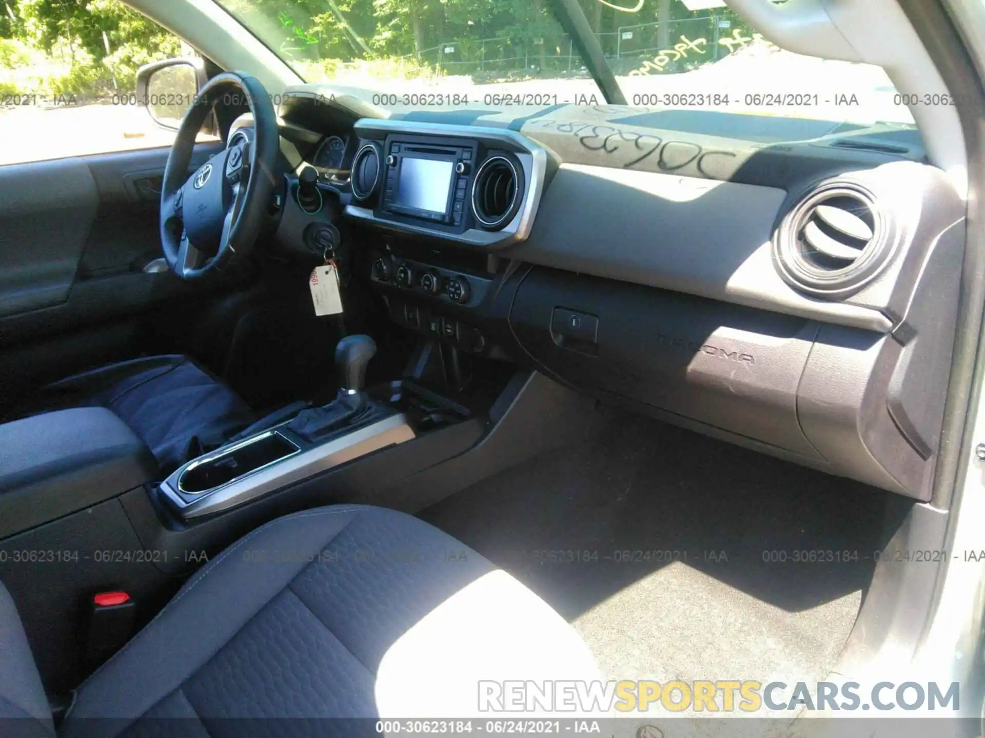 5 Photograph of a damaged car 3TMCZ5AN7KM234937 TOYOTA TACOMA 4WD 2019