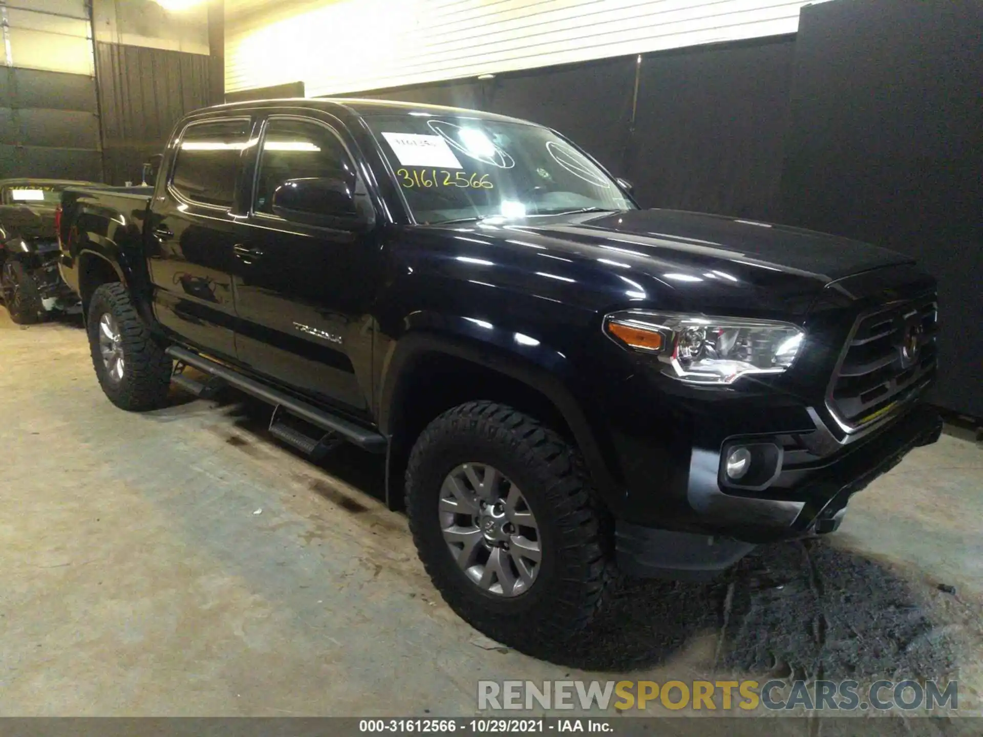 1 Photograph of a damaged car 3TMCZ5AN7KM245310 TOYOTA TACOMA 4WD 2019