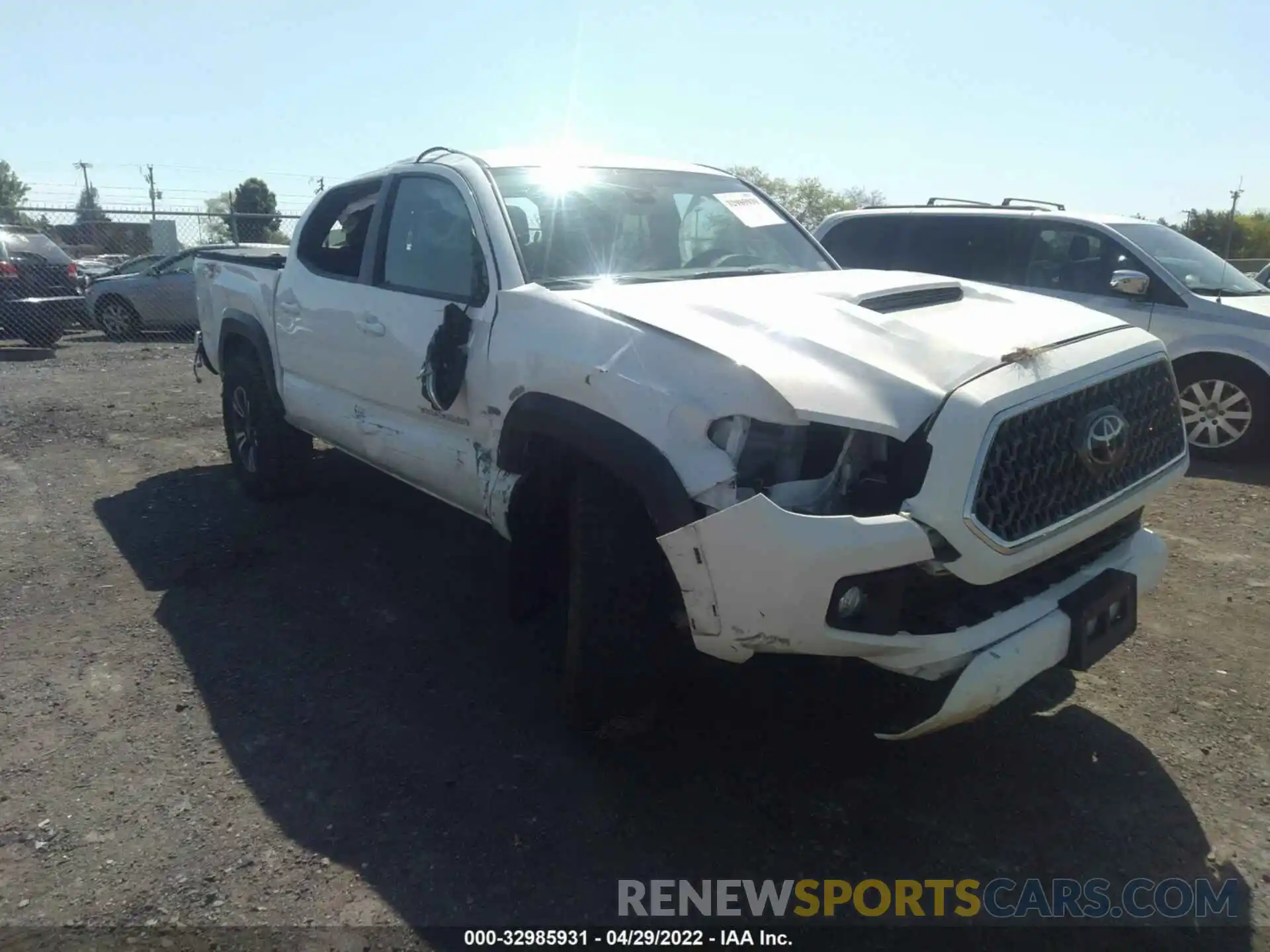 1 Photograph of a damaged car 3TMCZ5AN7KM247221 TOYOTA TACOMA 4WD 2019