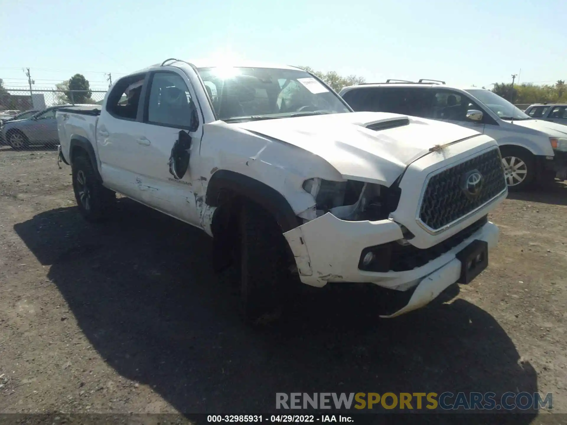 6 Photograph of a damaged car 3TMCZ5AN7KM247221 TOYOTA TACOMA 4WD 2019