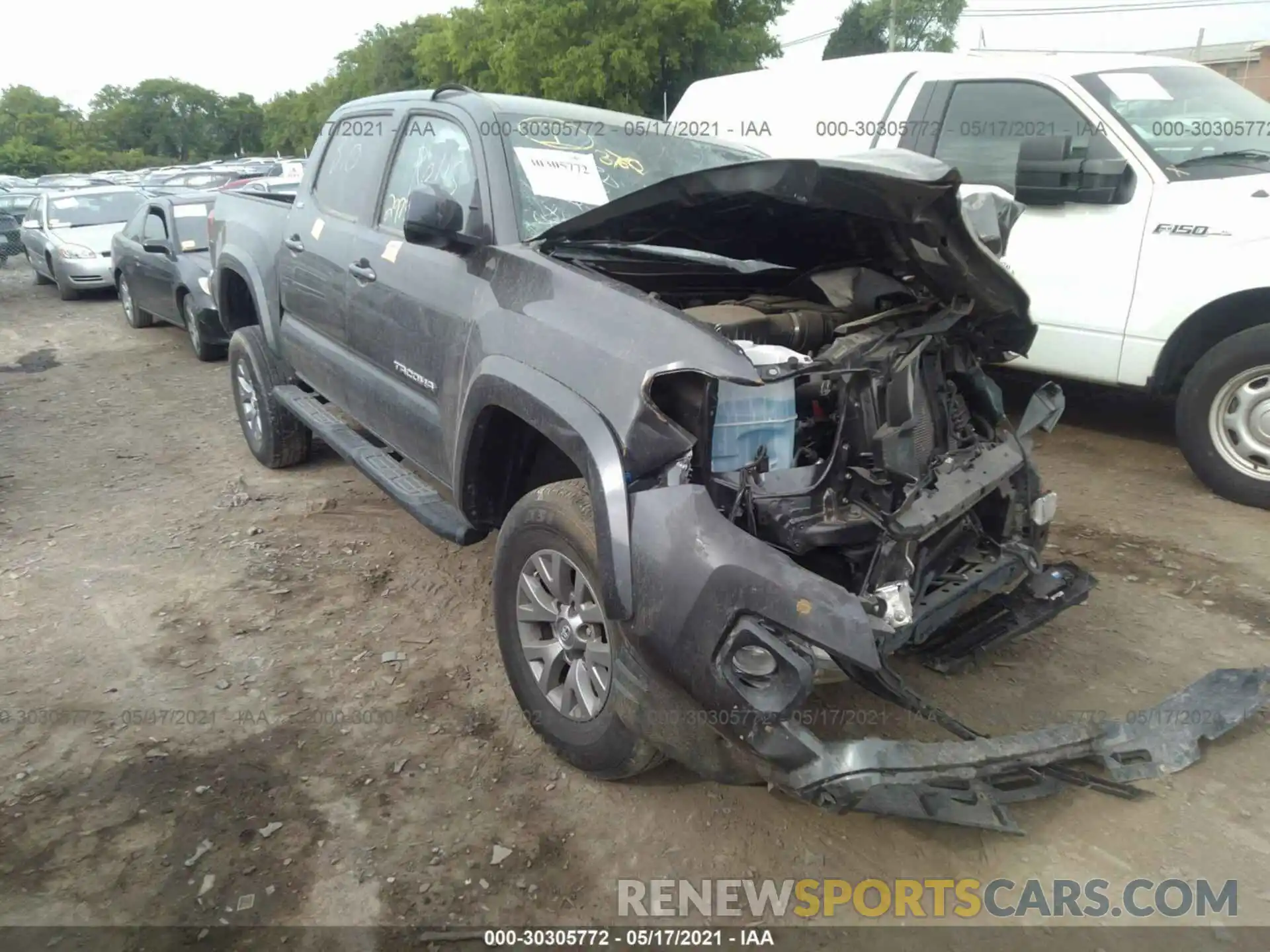 1 Photograph of a damaged car 3TMCZ5AN7KM248448 TOYOTA TACOMA 4WD 2019