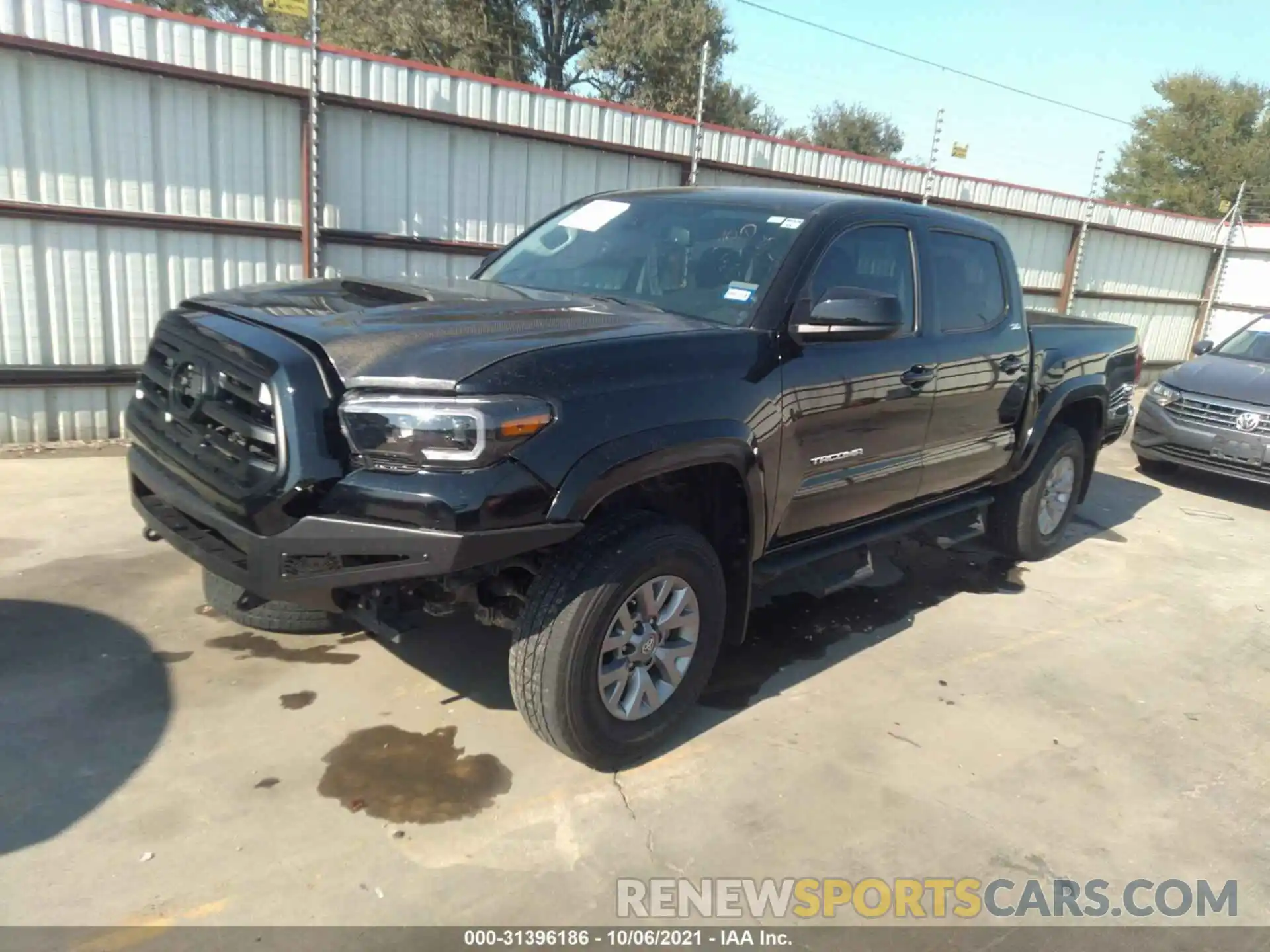 2 Photograph of a damaged car 3TMCZ5AN7KM263161 TOYOTA TACOMA 4WD 2019