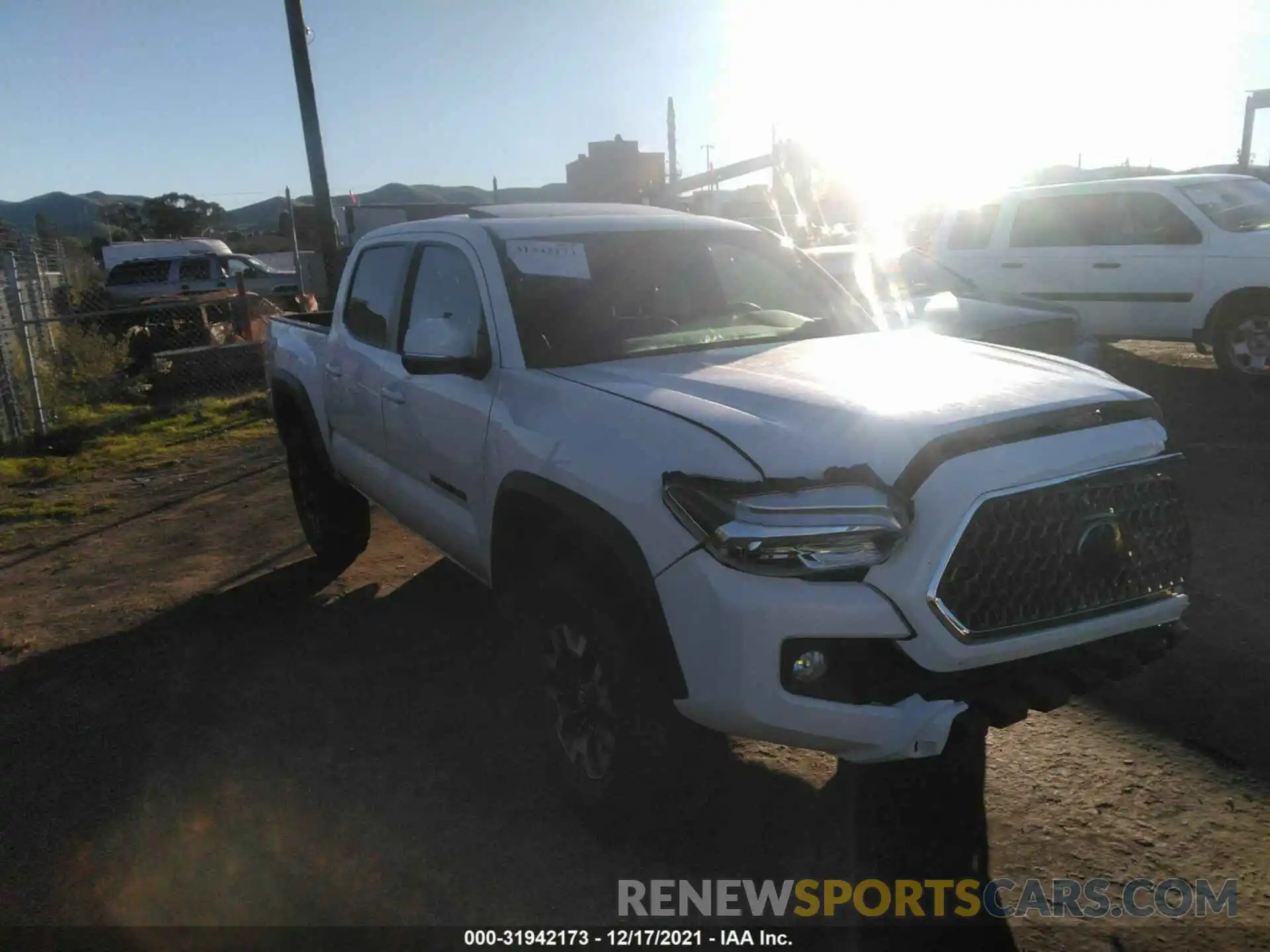 1 Photograph of a damaged car 3TMCZ5AN7KM266755 TOYOTA TACOMA 4WD 2019