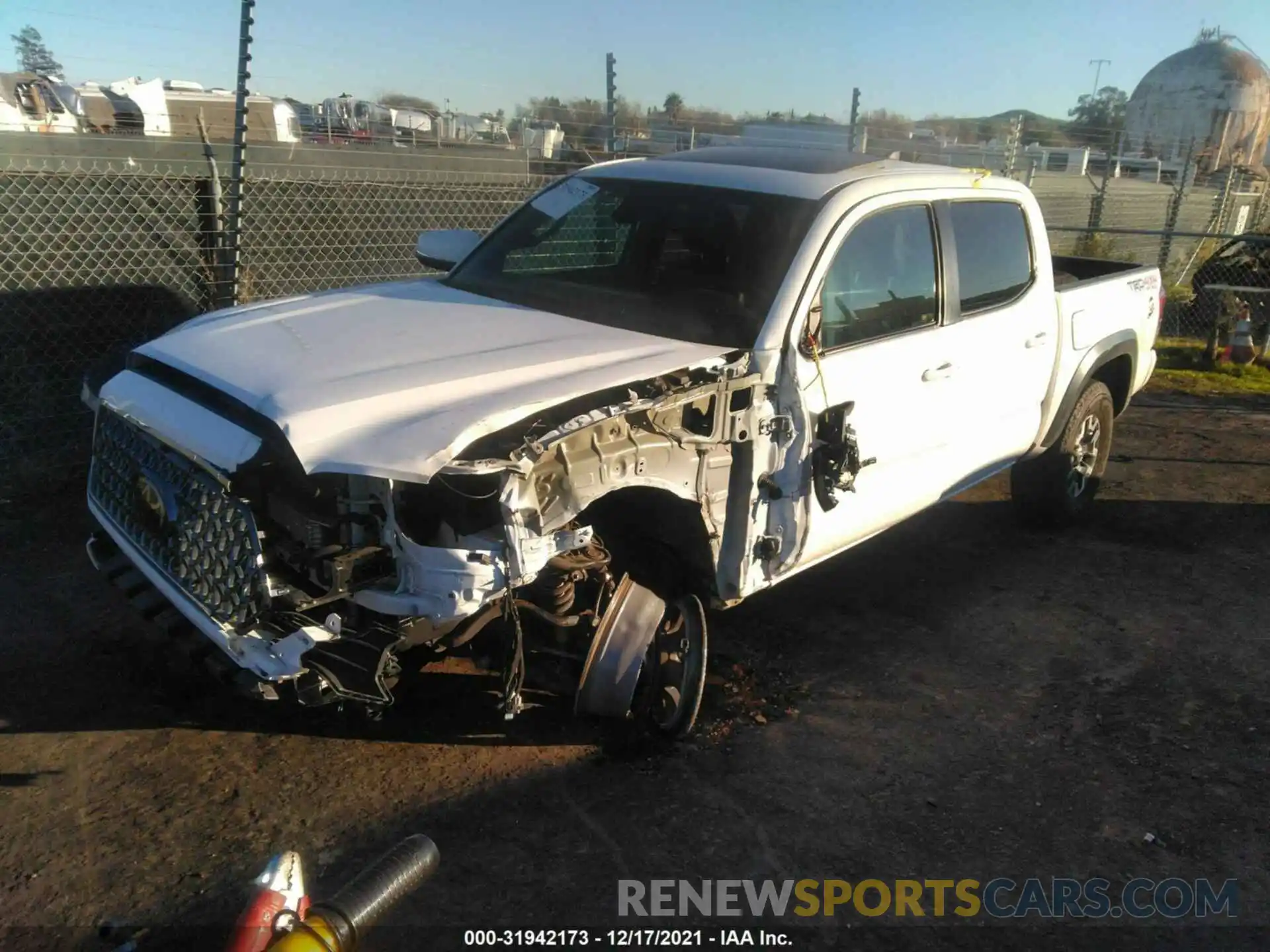 2 Photograph of a damaged car 3TMCZ5AN7KM266755 TOYOTA TACOMA 4WD 2019