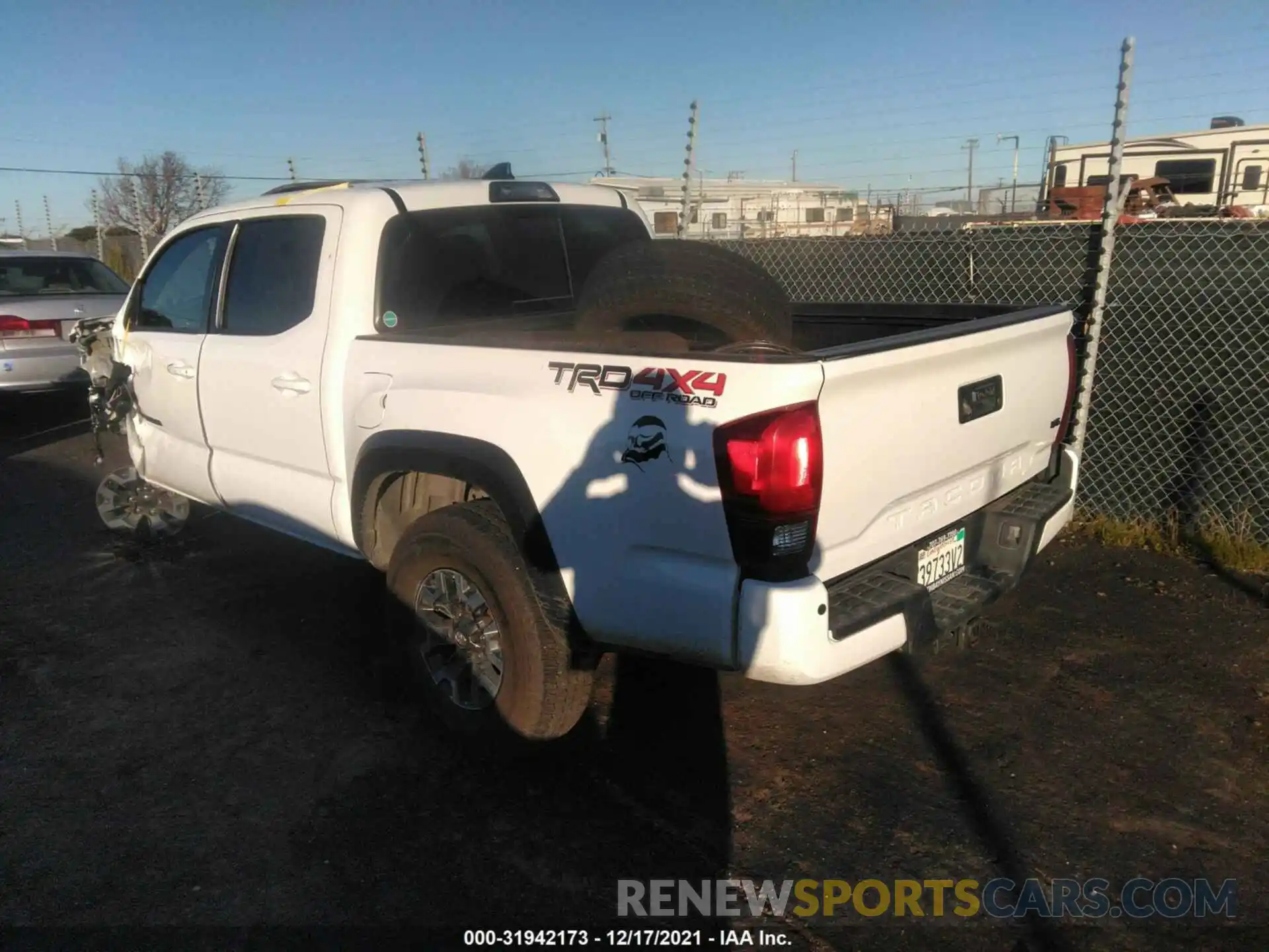 3 Photograph of a damaged car 3TMCZ5AN7KM266755 TOYOTA TACOMA 4WD 2019