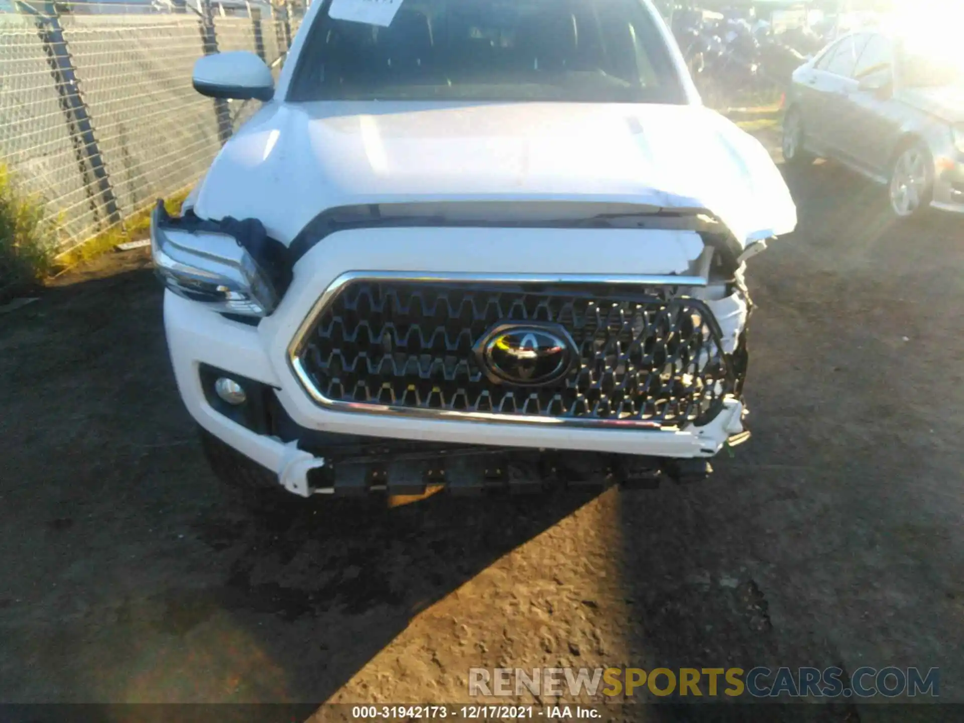 6 Photograph of a damaged car 3TMCZ5AN7KM266755 TOYOTA TACOMA 4WD 2019