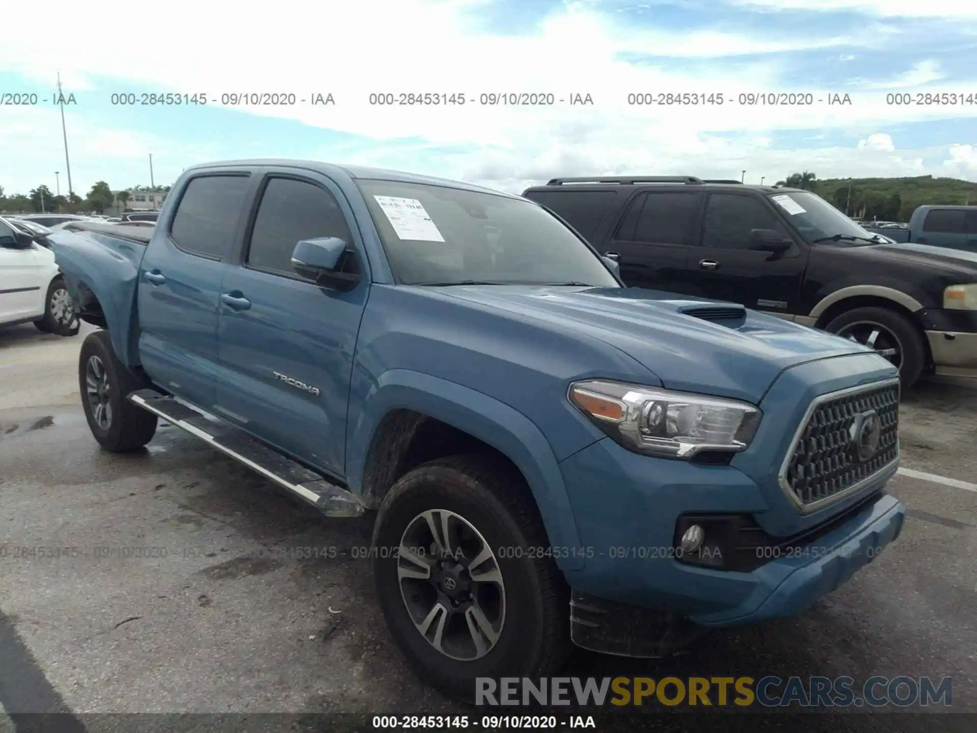 1 Photograph of a damaged car 3TMCZ5AN7KM271857 TOYOTA TACOMA 4WD 2019