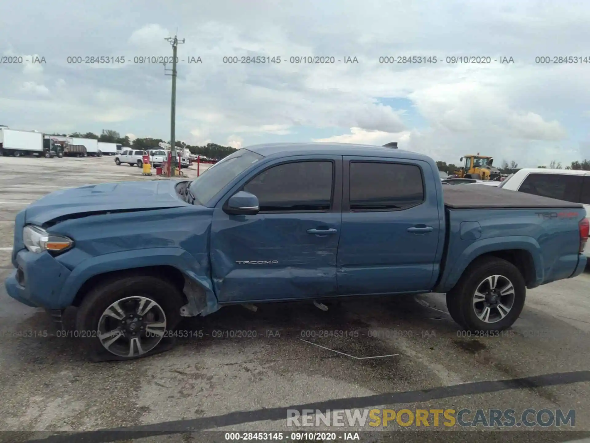 6 Photograph of a damaged car 3TMCZ5AN7KM271857 TOYOTA TACOMA 4WD 2019