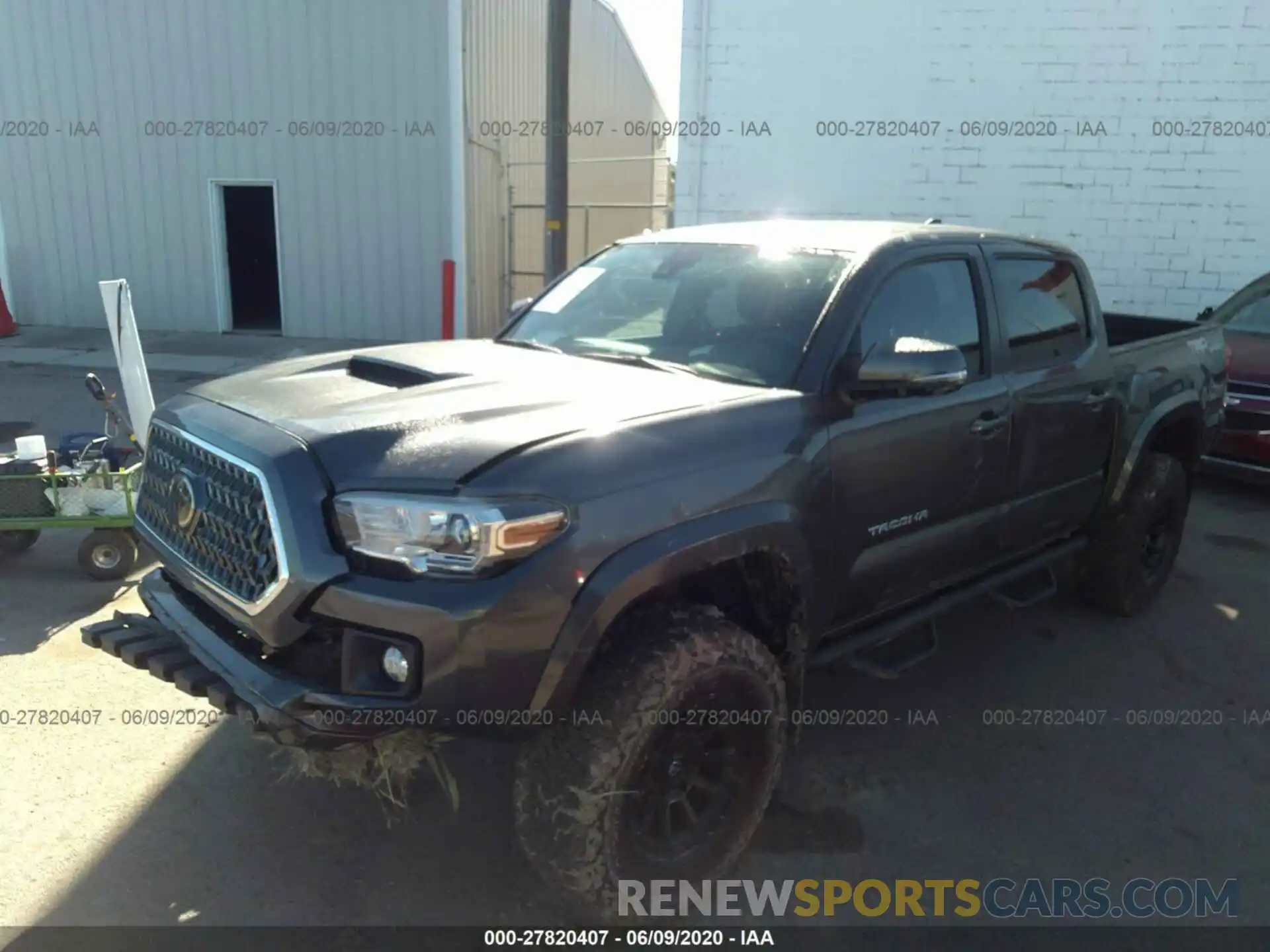 2 Фотография поврежденного автомобиля 3TMCZ5AN7KM274287 TOYOTA TACOMA 4WD 2019