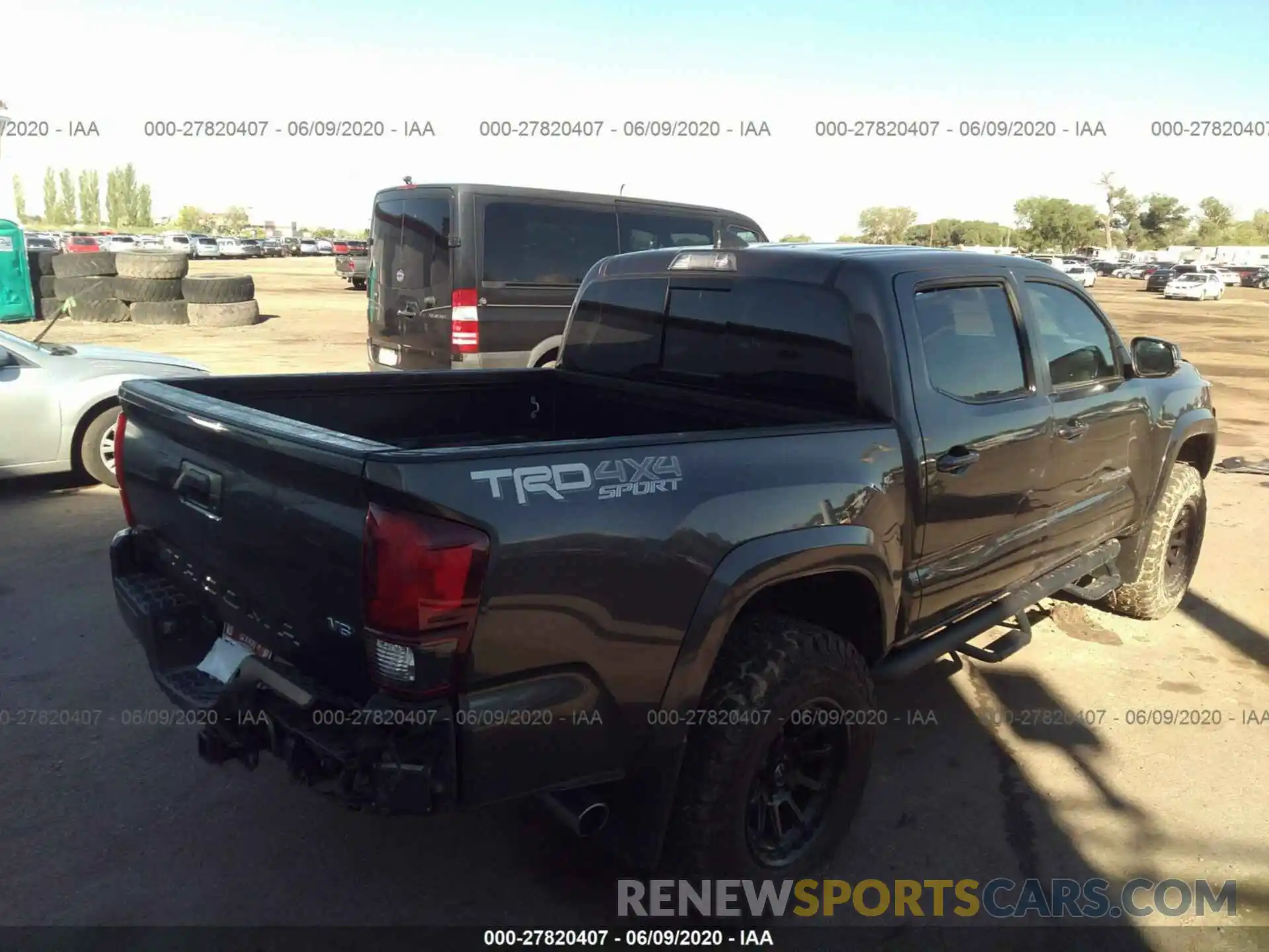 4 Photograph of a damaged car 3TMCZ5AN7KM274287 TOYOTA TACOMA 4WD 2019