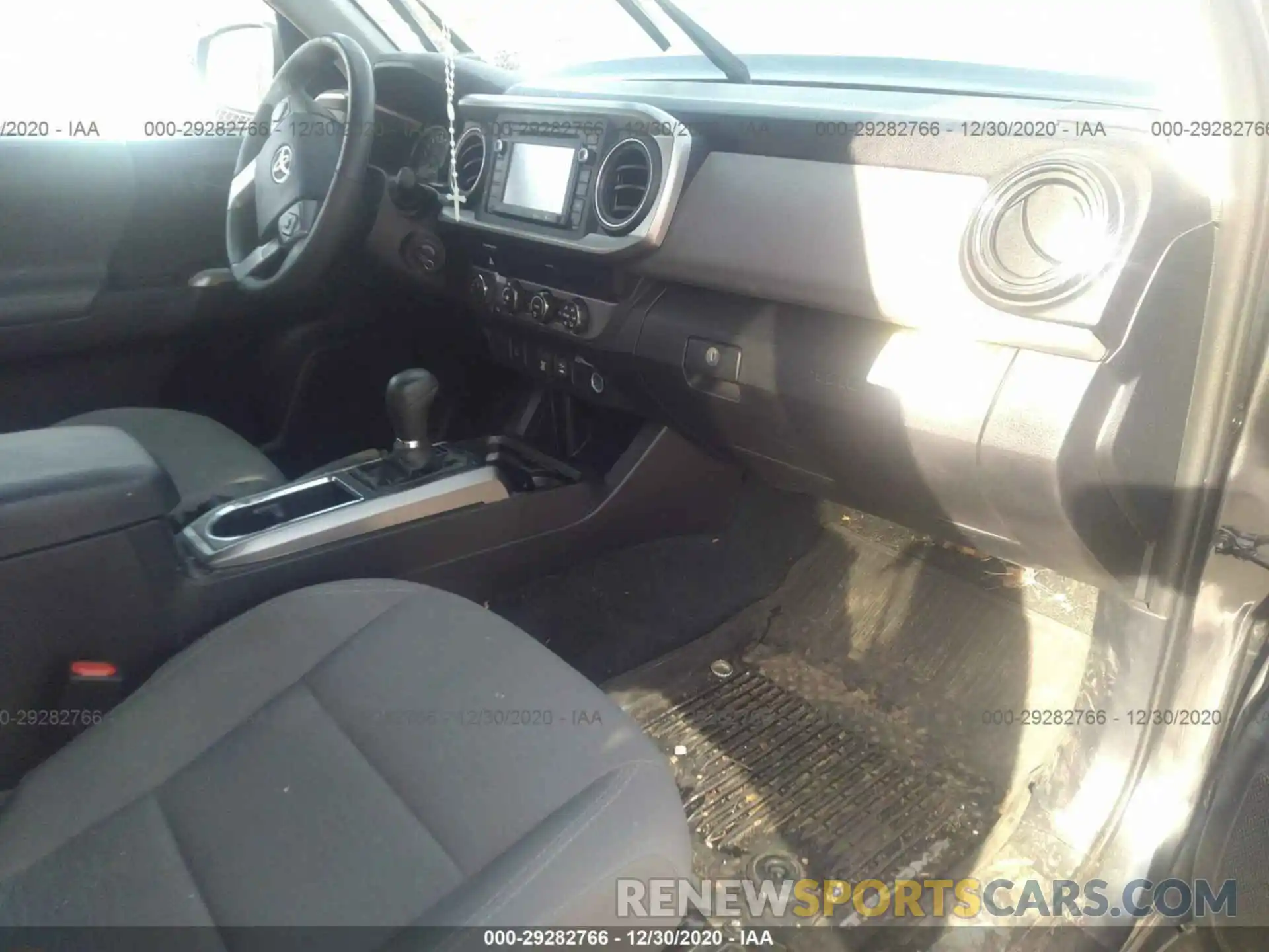 5 Photograph of a damaged car 3TMCZ5AN7KM276430 TOYOTA TACOMA 4WD 2019