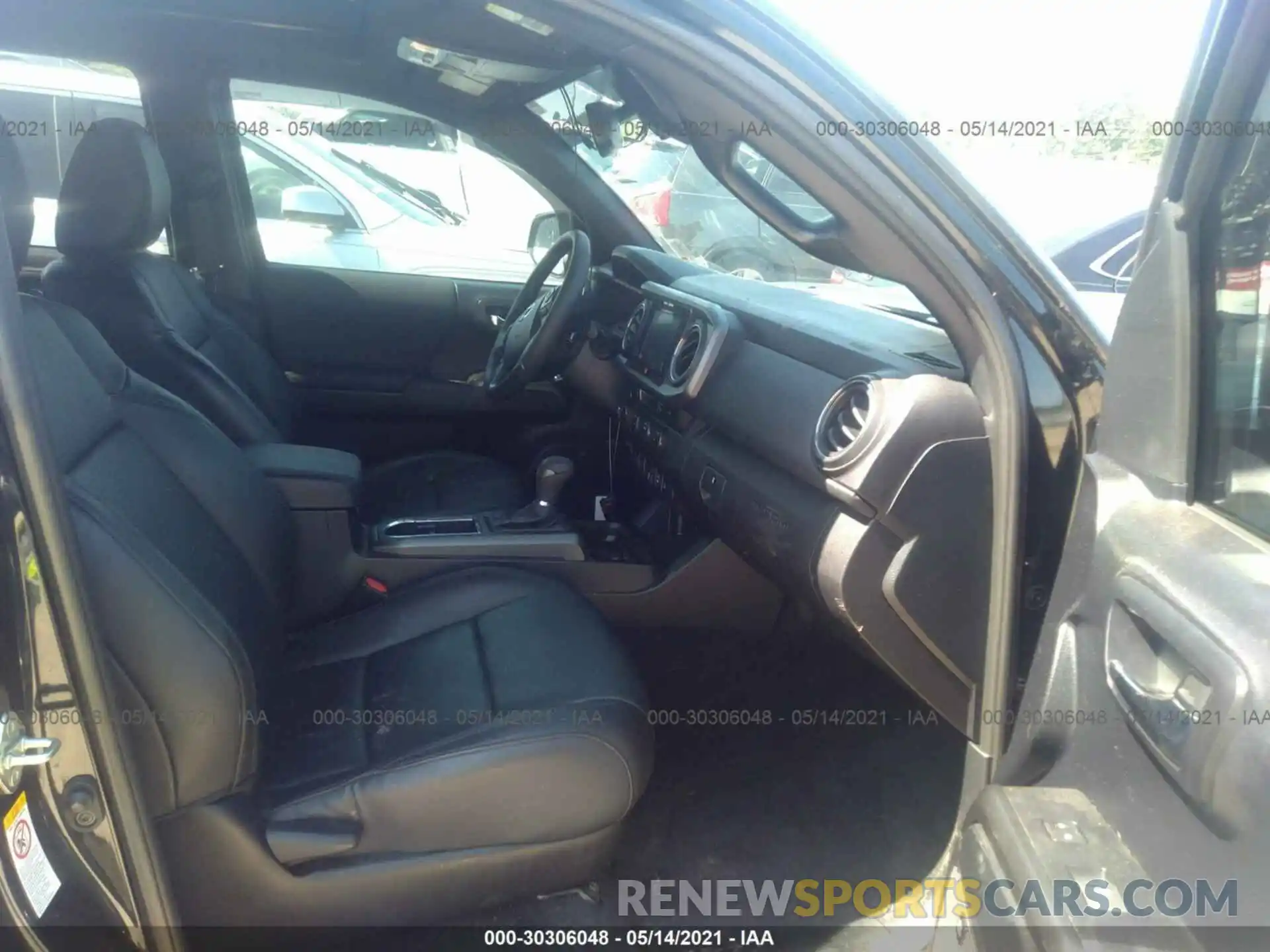 5 Photograph of a damaged car 3TMCZ5AN7KM285855 TOYOTA TACOMA 4WD 2019