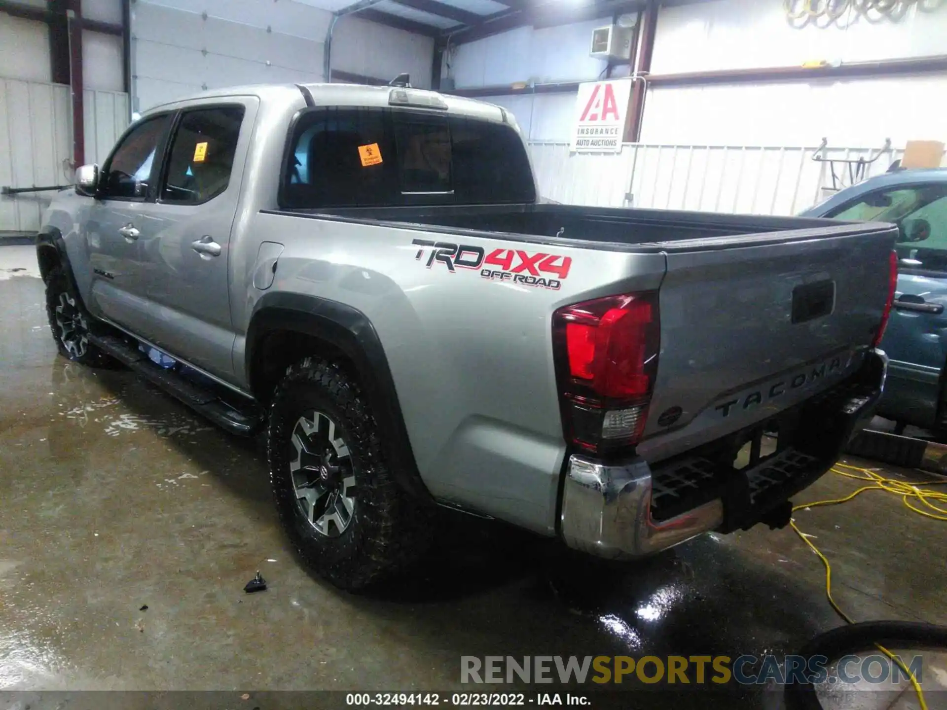 3 Фотография поврежденного автомобиля 3TMCZ5AN8KM201378 TOYOTA TACOMA 4WD 2019