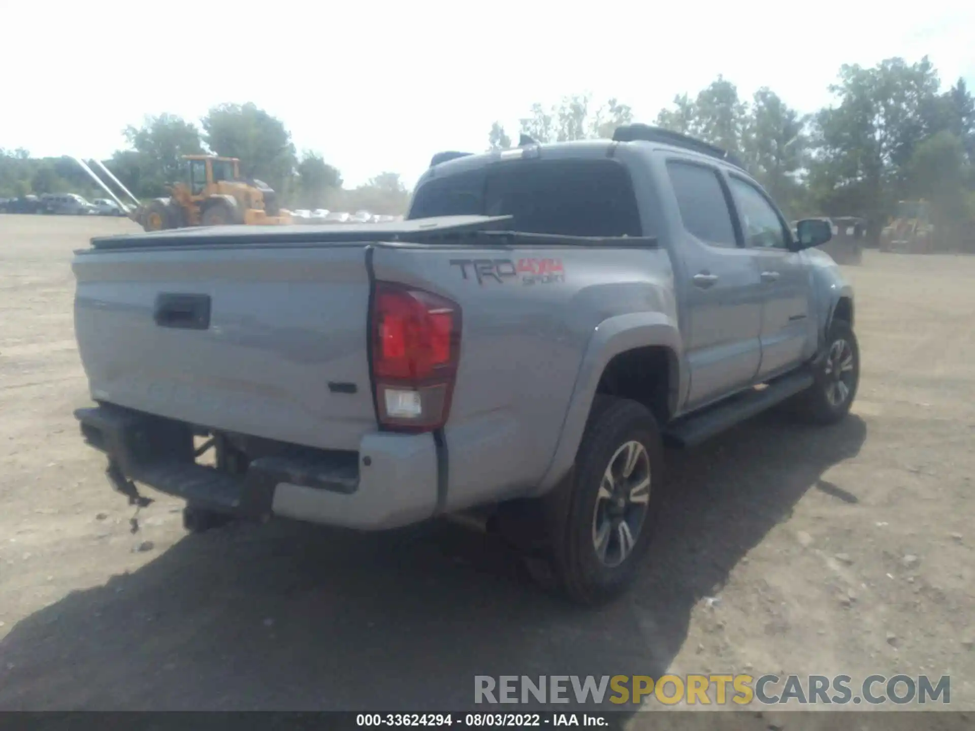 4 Photograph of a damaged car 3TMCZ5AN8KM205821 TOYOTA TACOMA 4WD 2019