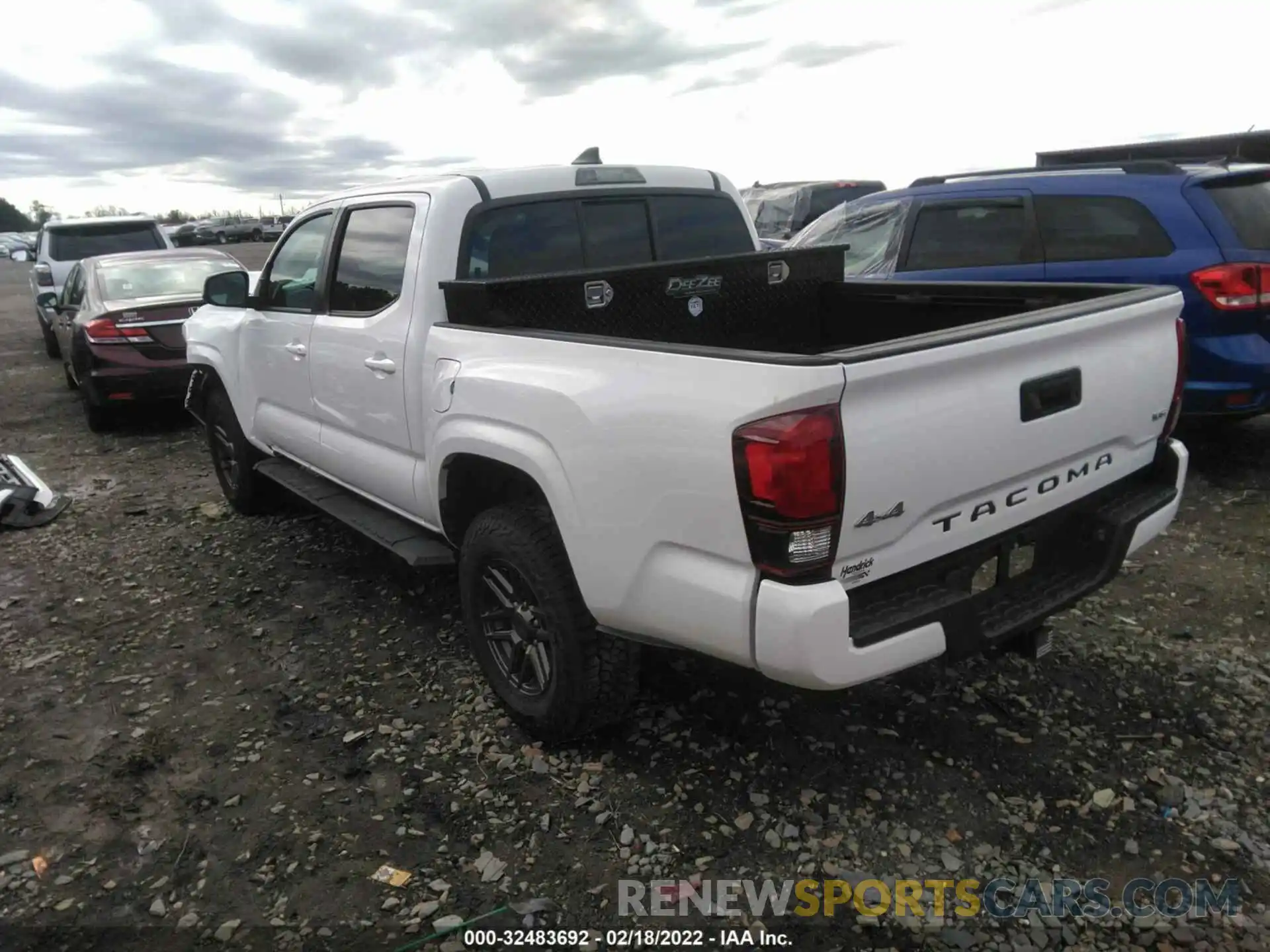 3 Photograph of a damaged car 3TMCZ5AN8KM208105 TOYOTA TACOMA 4WD 2019