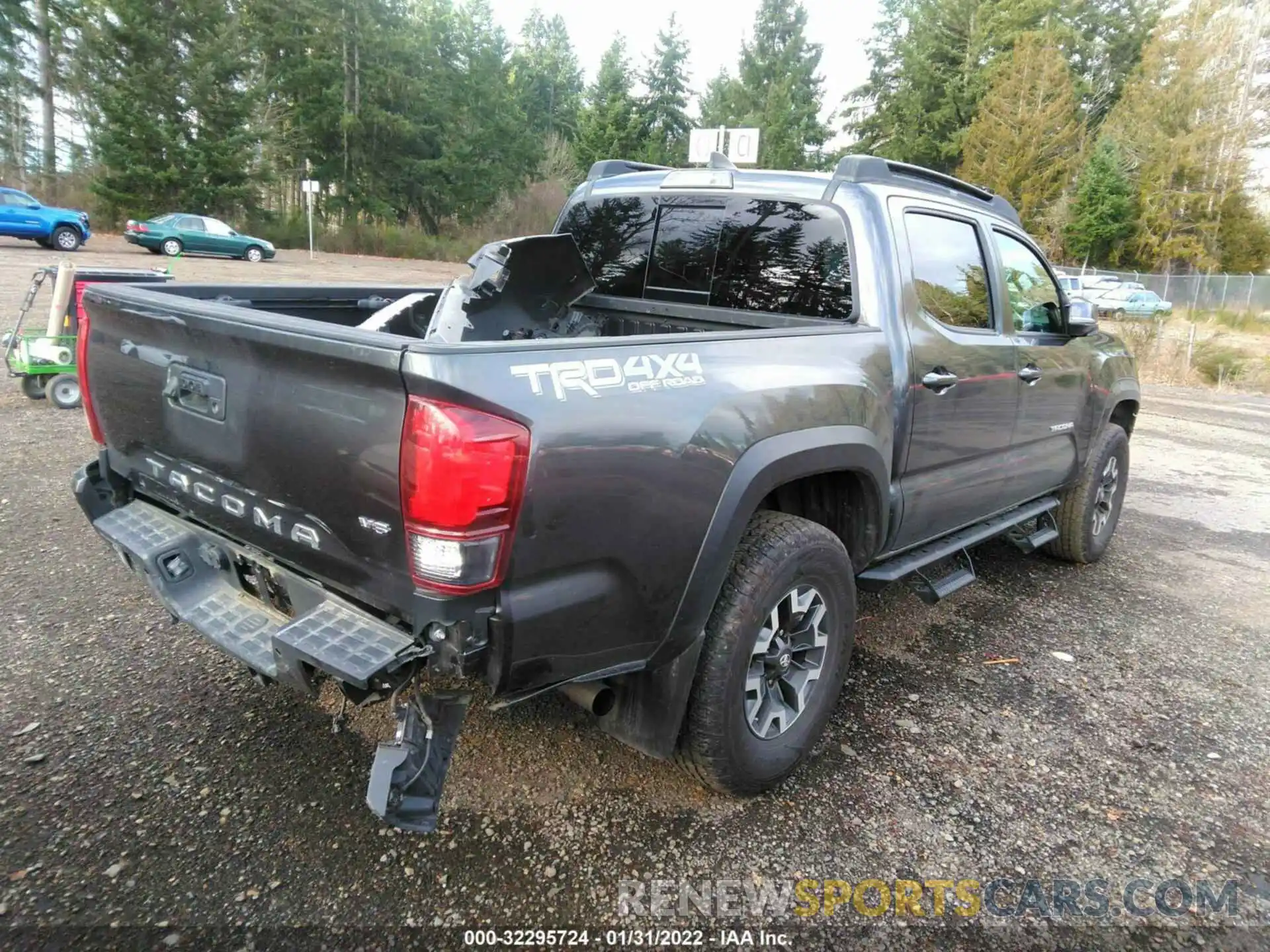 4 Photograph of a damaged car 3TMCZ5AN8KM209917 TOYOTA TACOMA 4WD 2019