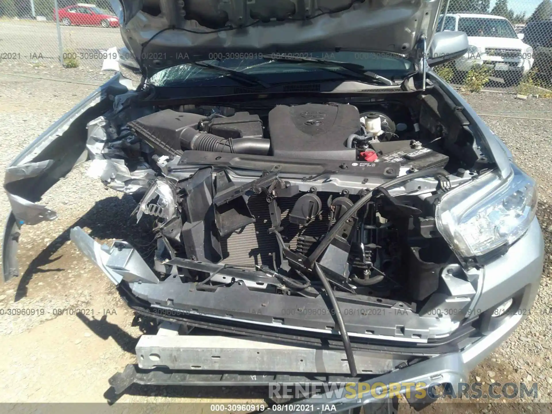 10 Photograph of a damaged car 3TMCZ5AN8KM212025 TOYOTA TACOMA 4WD 2019