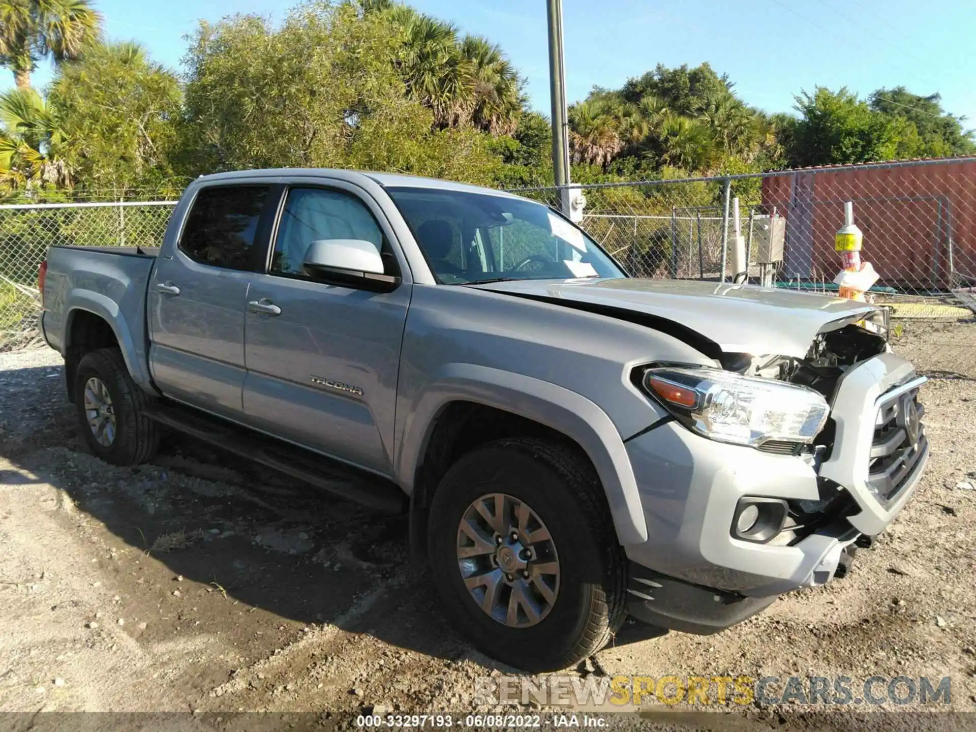 1 Photograph of a damaged car 3TMCZ5AN8KM213434 TOYOTA TACOMA 4WD 2019