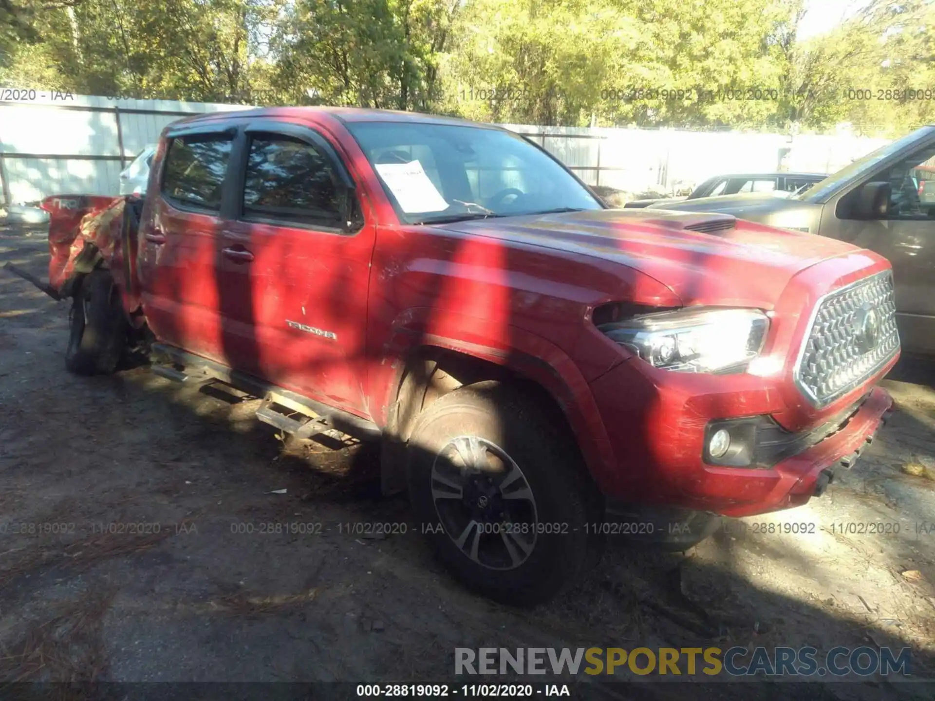 1 Photograph of a damaged car 3TMCZ5AN8KM217032 TOYOTA TACOMA 4WD 2019