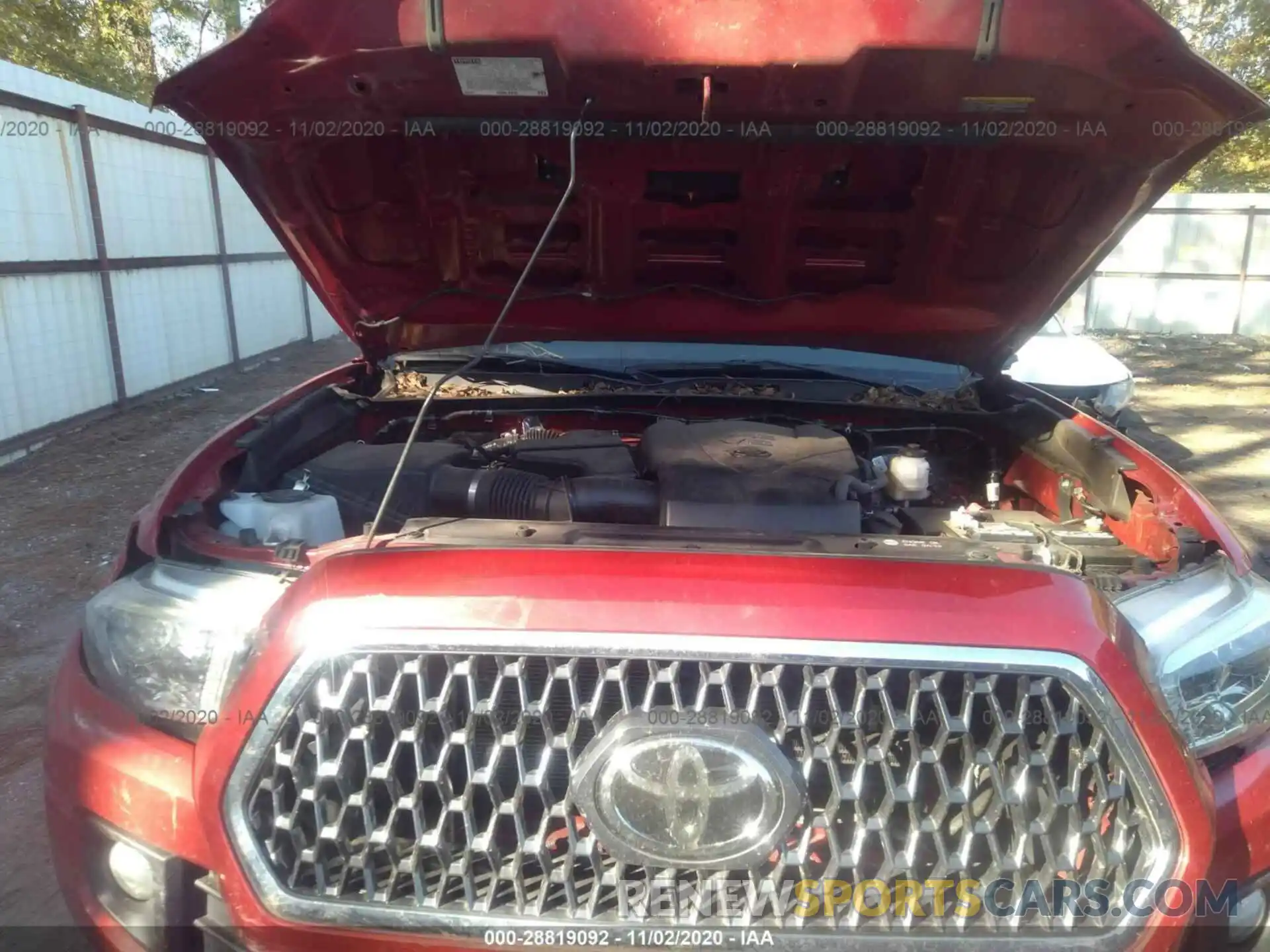 10 Photograph of a damaged car 3TMCZ5AN8KM217032 TOYOTA TACOMA 4WD 2019