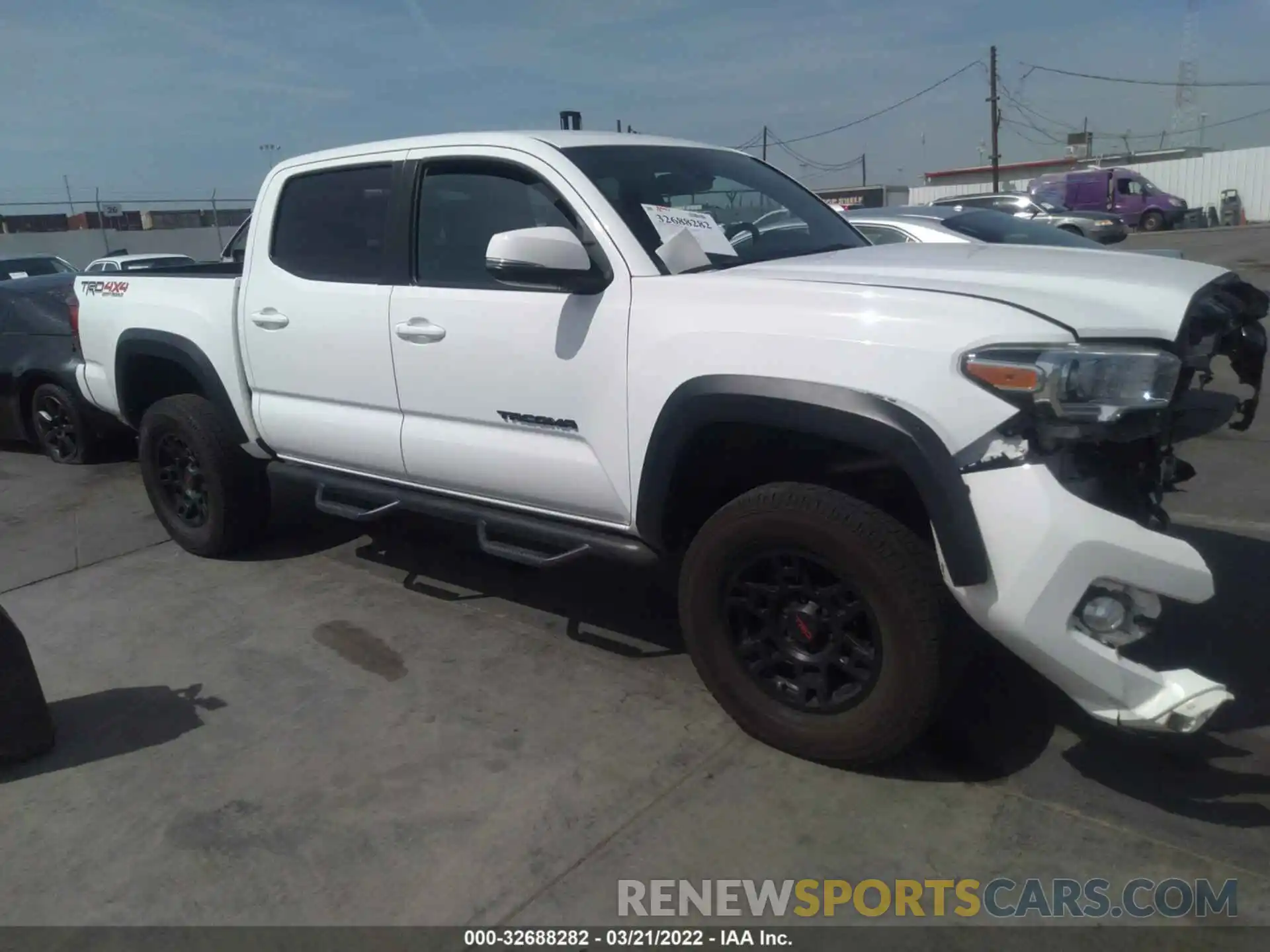 1 Photograph of a damaged car 3TMCZ5AN8KM218939 TOYOTA TACOMA 4WD 2019