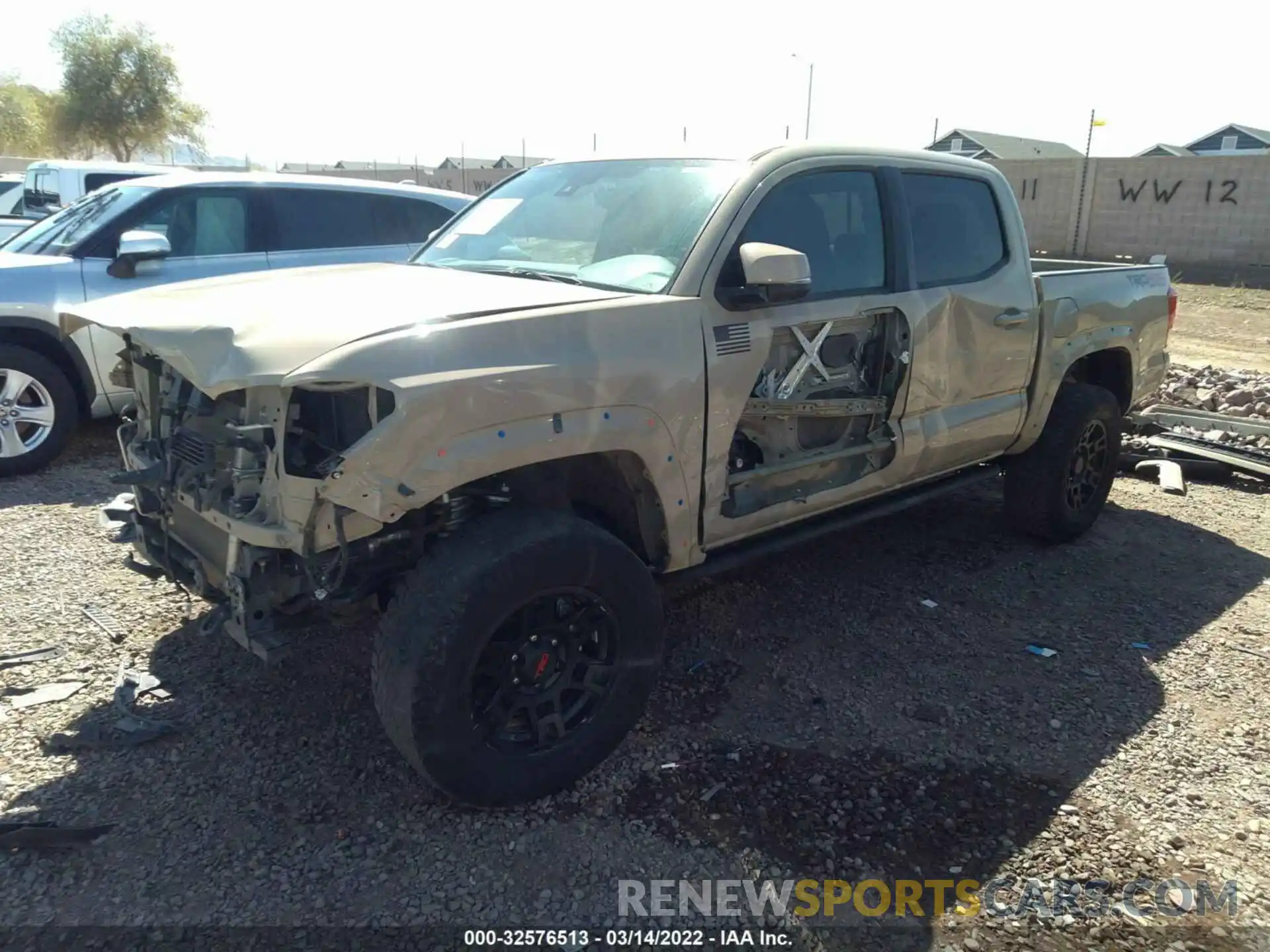 2 Фотография поврежденного автомобиля 3TMCZ5AN8KM221923 TOYOTA TACOMA 4WD 2019