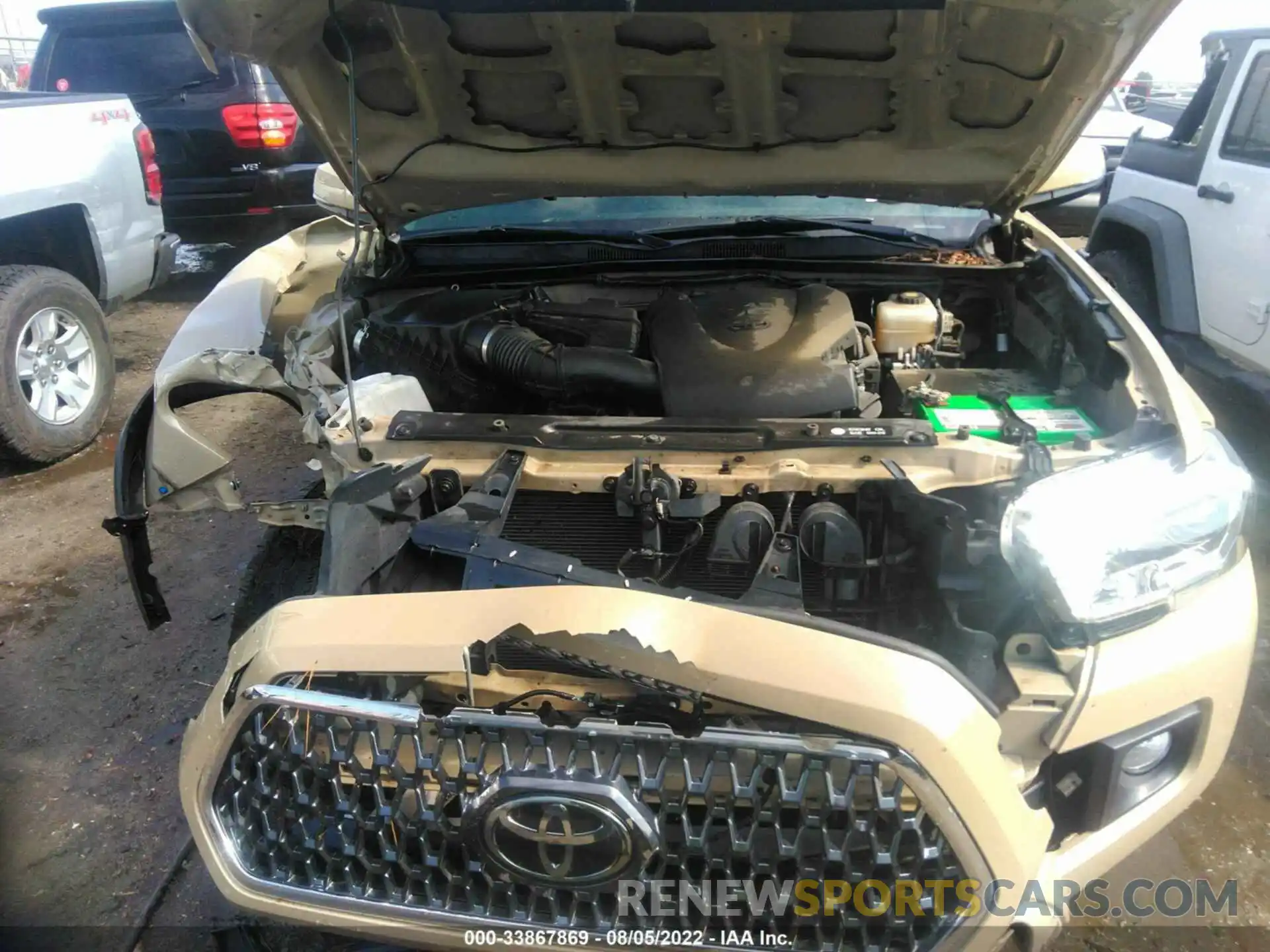 10 Photograph of a damaged car 3TMCZ5AN8KM222859 TOYOTA TACOMA 4WD 2019