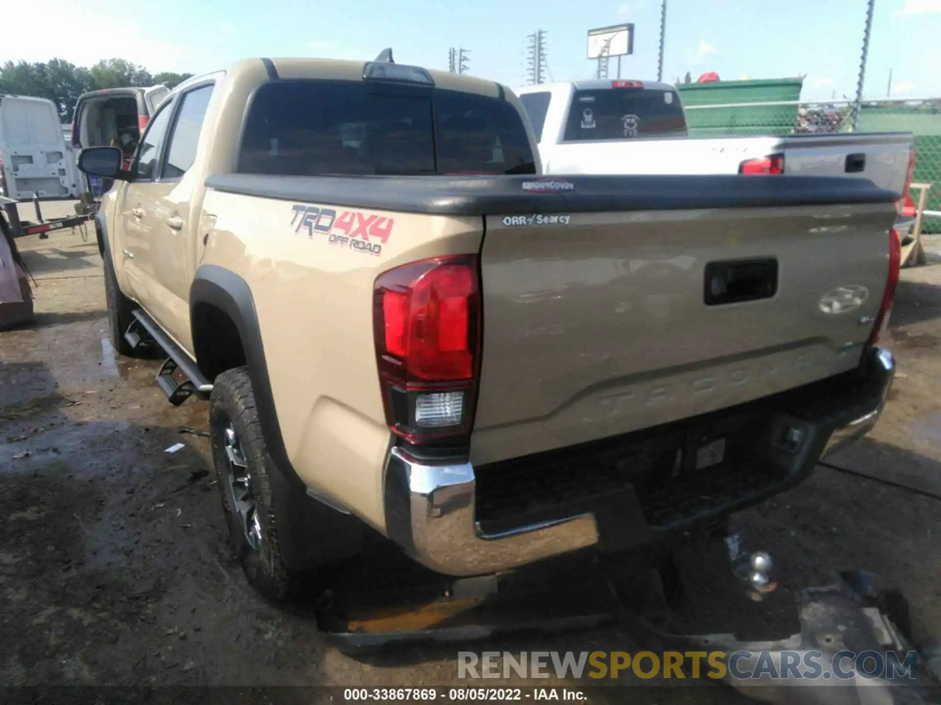 3 Photograph of a damaged car 3TMCZ5AN8KM222859 TOYOTA TACOMA 4WD 2019