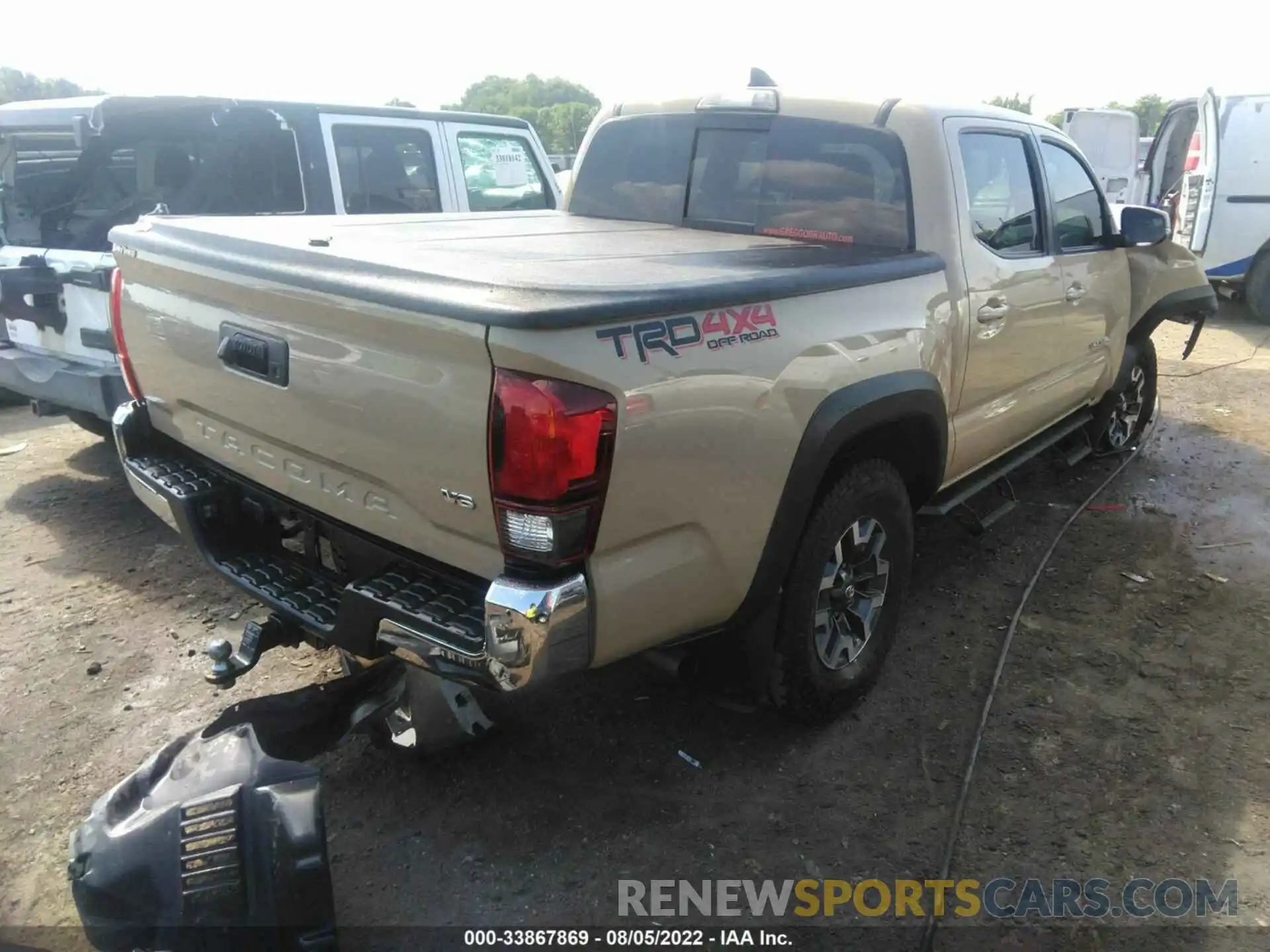 4 Photograph of a damaged car 3TMCZ5AN8KM222859 TOYOTA TACOMA 4WD 2019