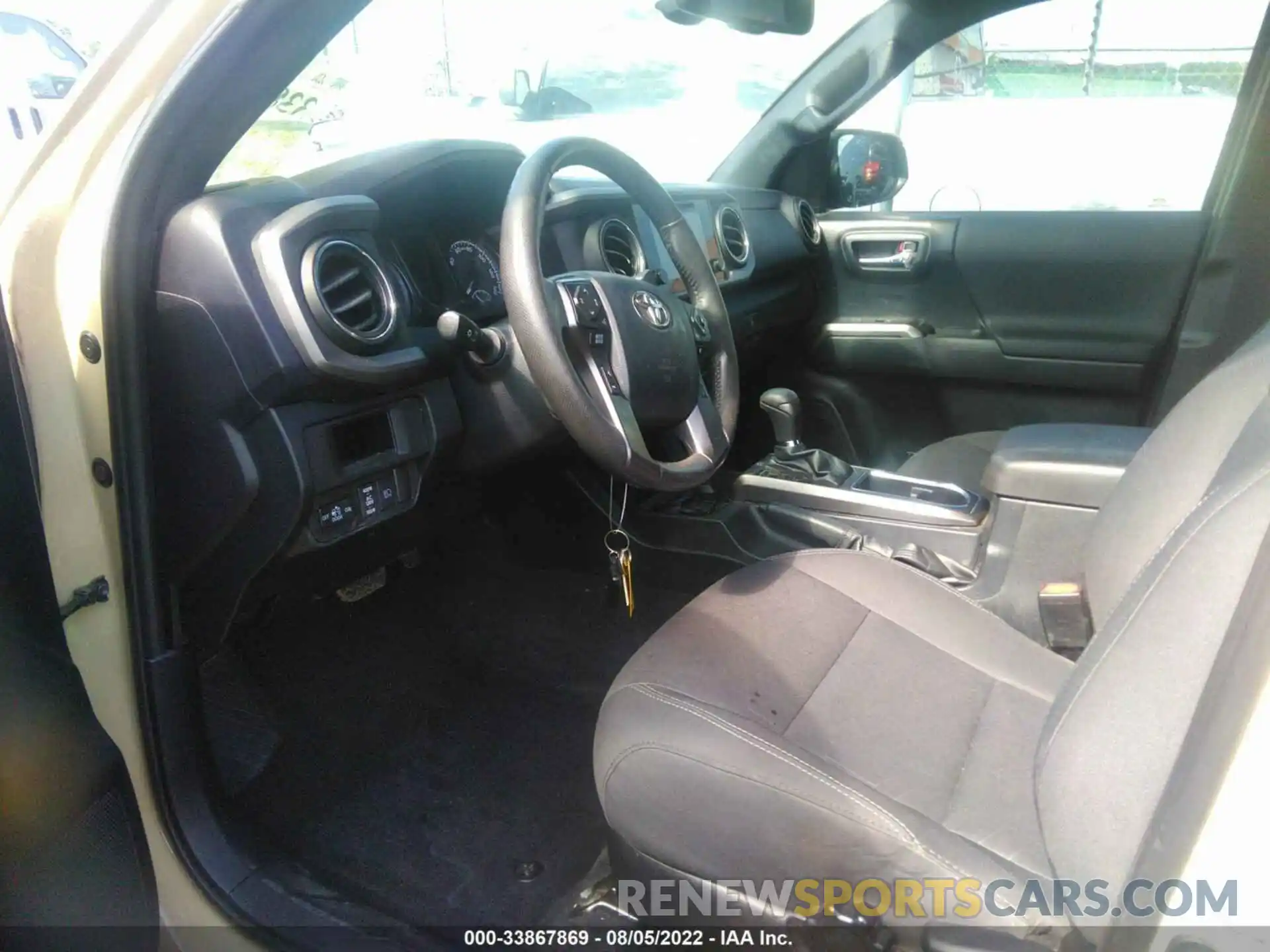 5 Photograph of a damaged car 3TMCZ5AN8KM222859 TOYOTA TACOMA 4WD 2019