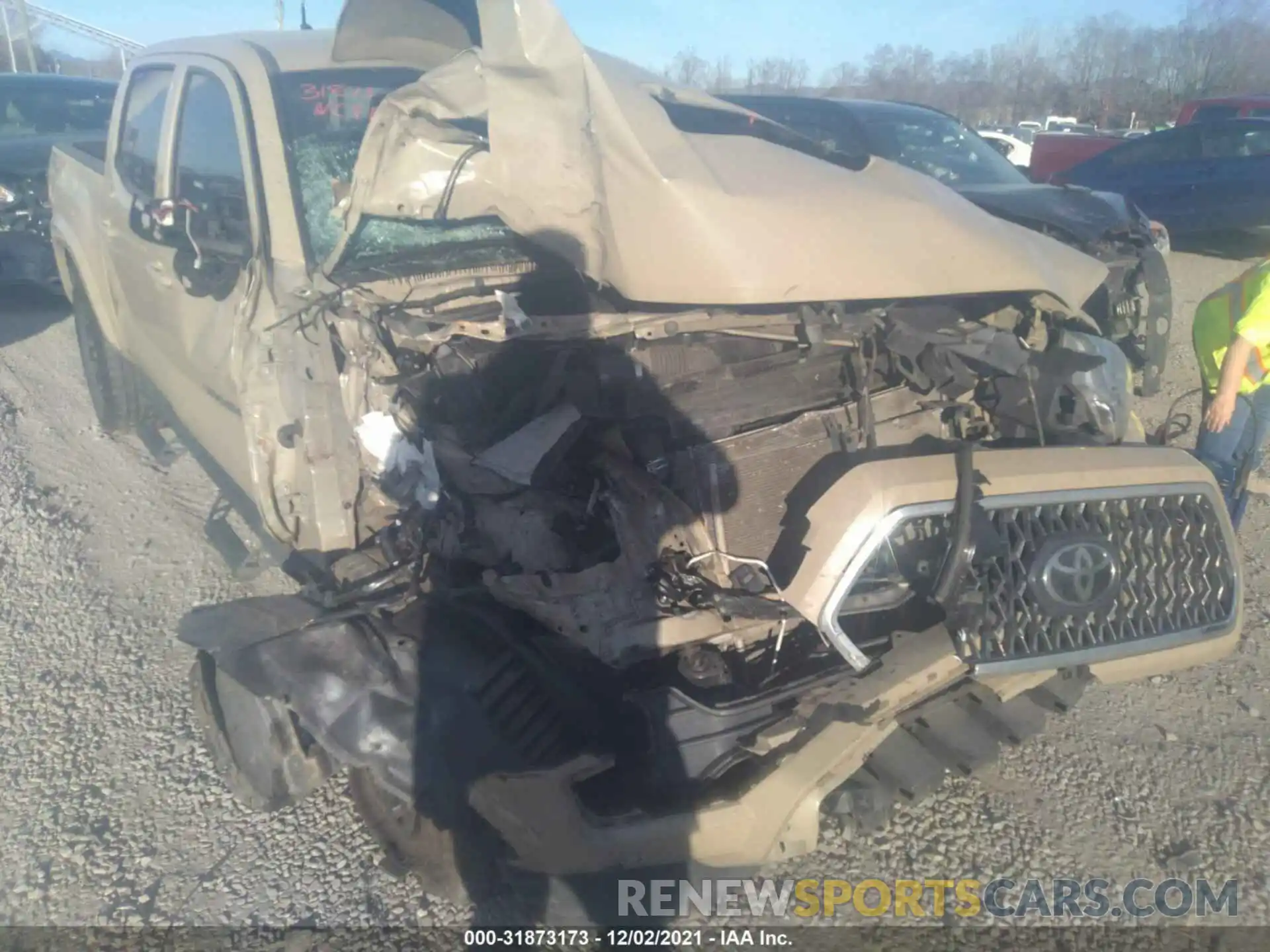 6 Photograph of a damaged car 3TMCZ5AN8KM226488 TOYOTA TACOMA 4WD 2019