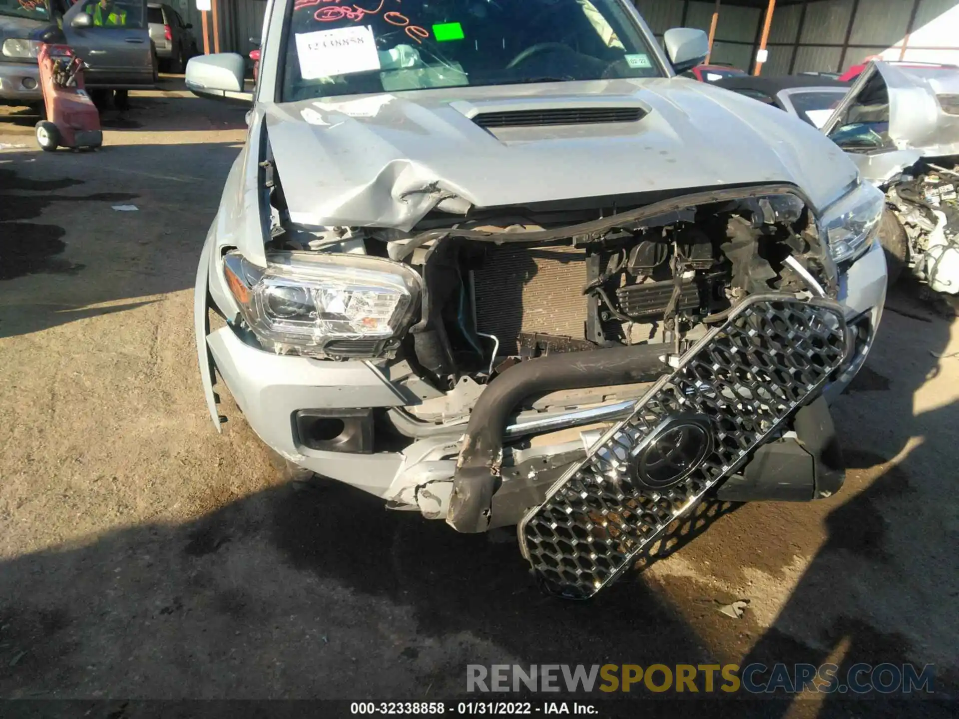 6 Photograph of a damaged car 3TMCZ5AN8KM231836 TOYOTA TACOMA 4WD 2019