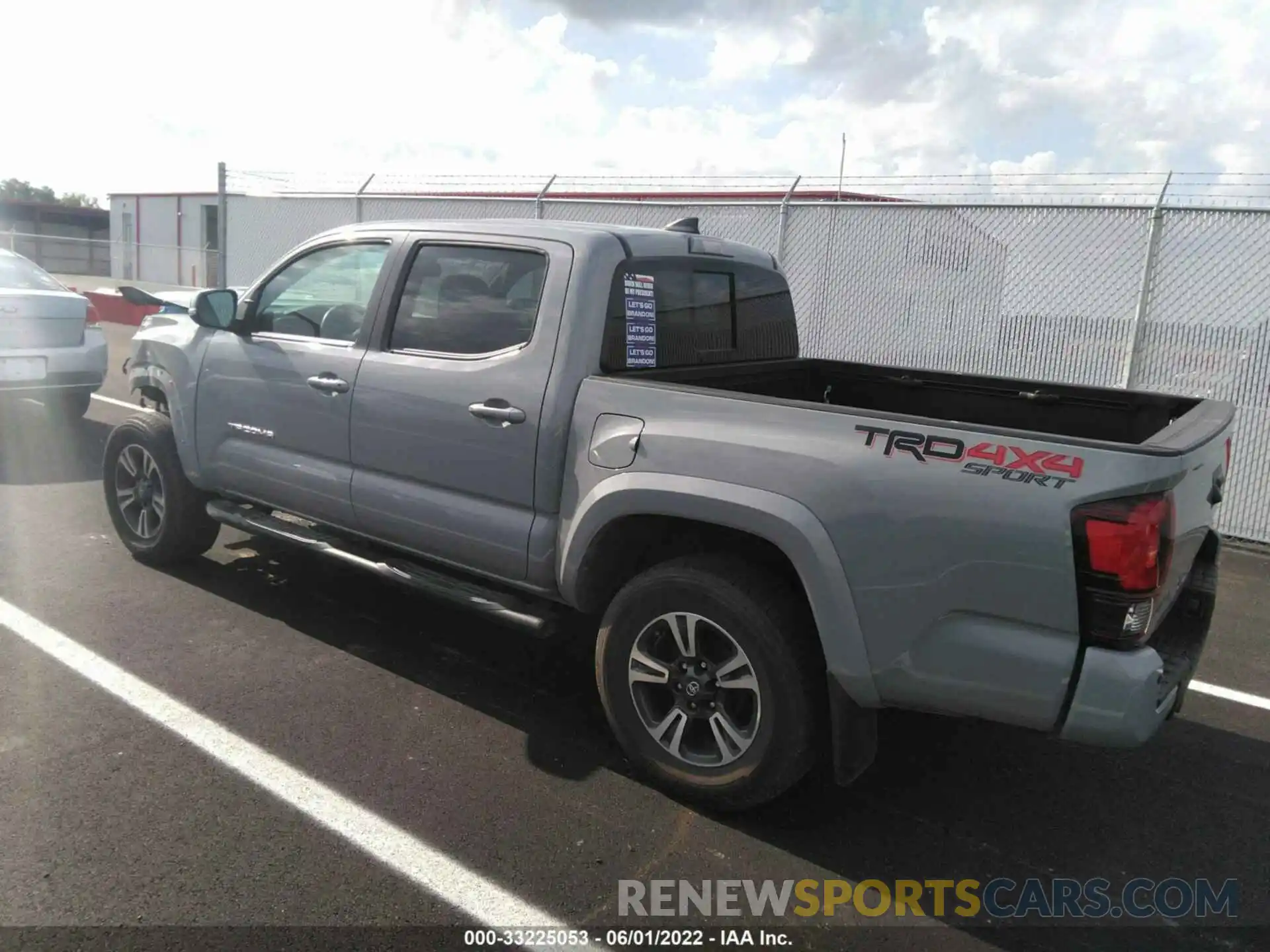 3 Photograph of a damaged car 3TMCZ5AN8KM232243 TOYOTA TACOMA 4WD 2019