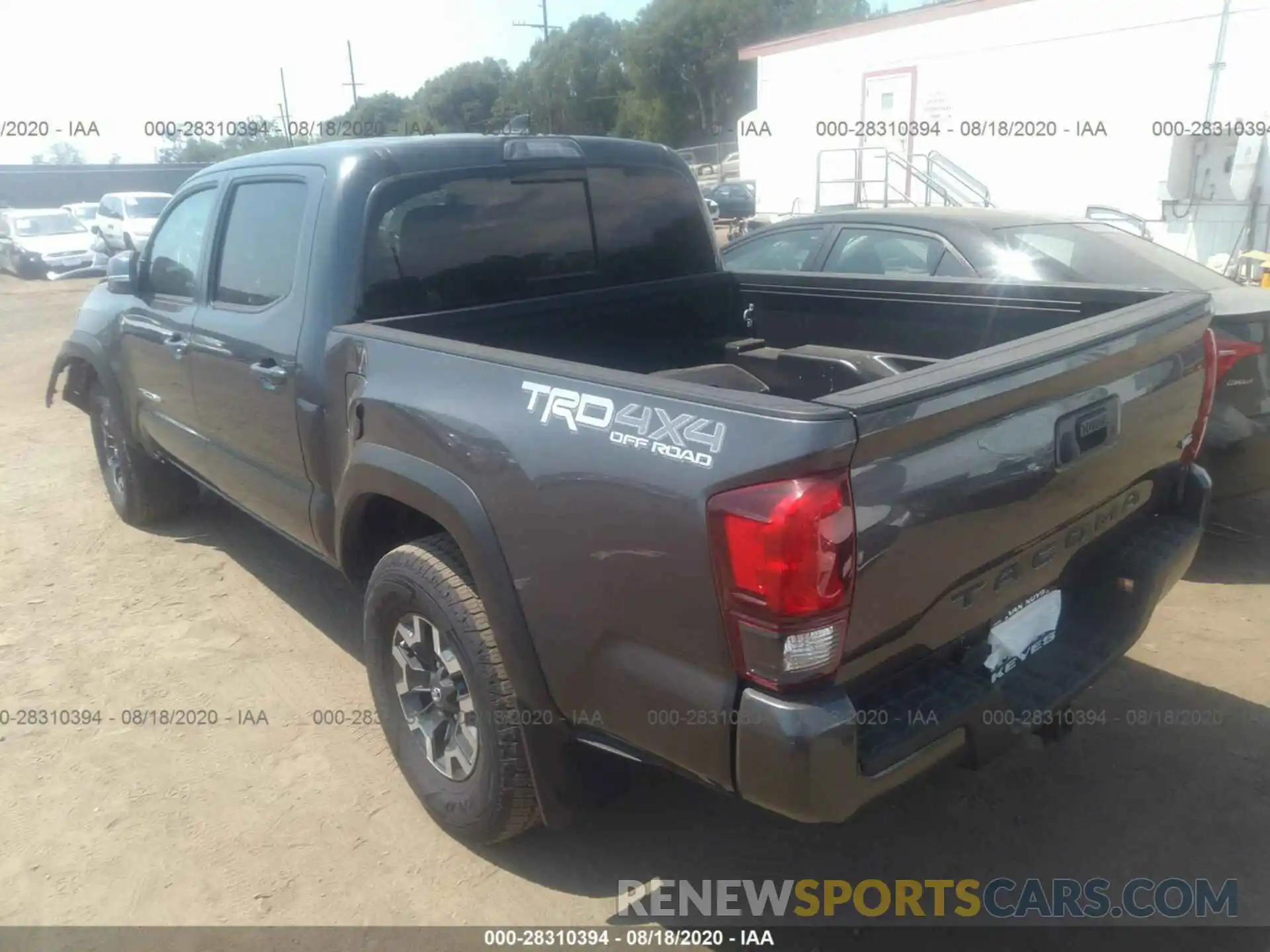 3 Фотография поврежденного автомобиля 3TMCZ5AN8KM235398 TOYOTA TACOMA 4WD 2019