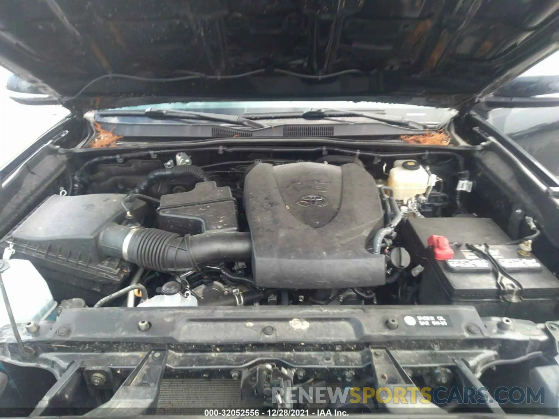 10 Photograph of a damaged car 3TMCZ5AN8KM236518 TOYOTA TACOMA 4WD 2019