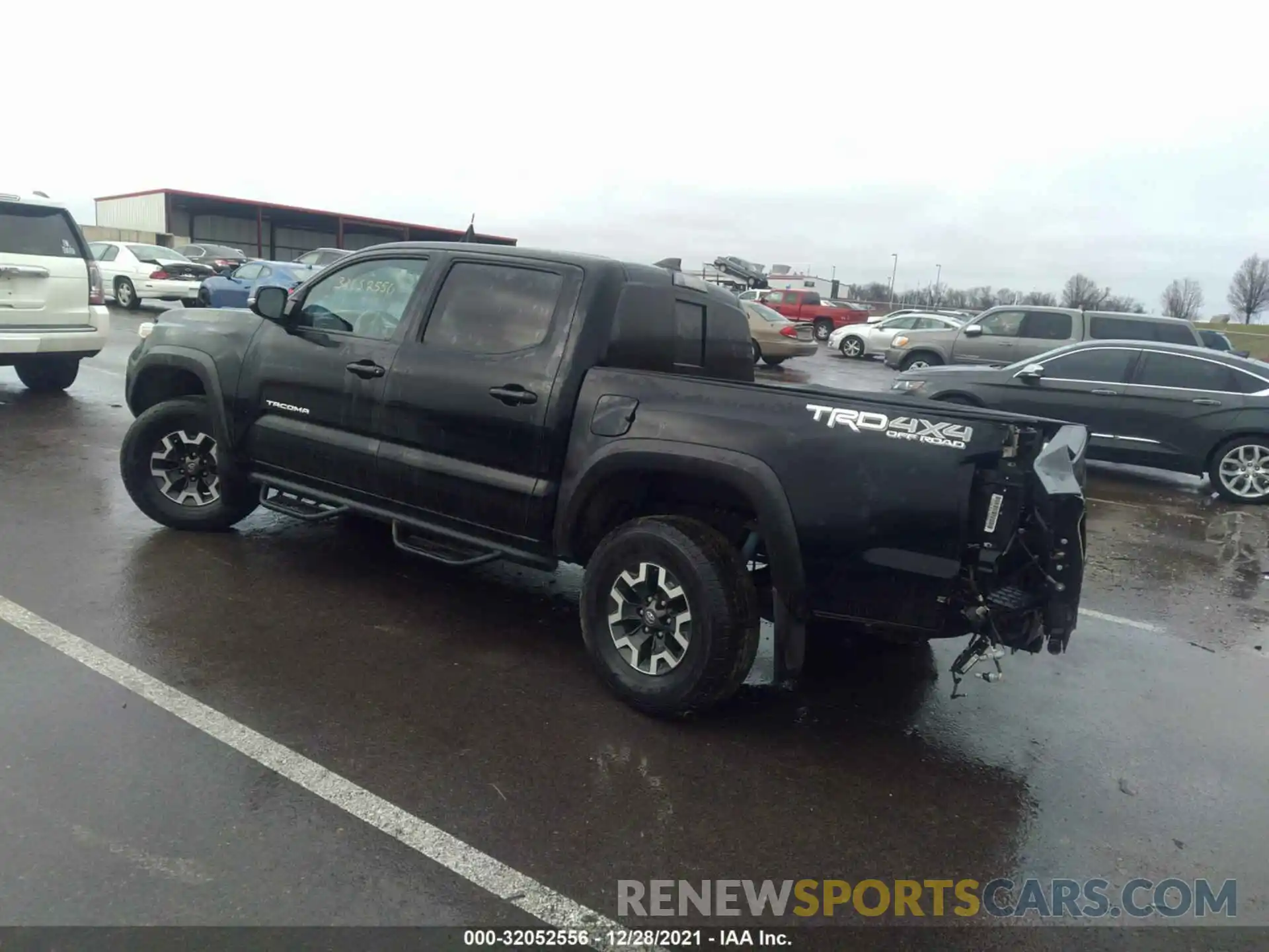 3 Photograph of a damaged car 3TMCZ5AN8KM236518 TOYOTA TACOMA 4WD 2019